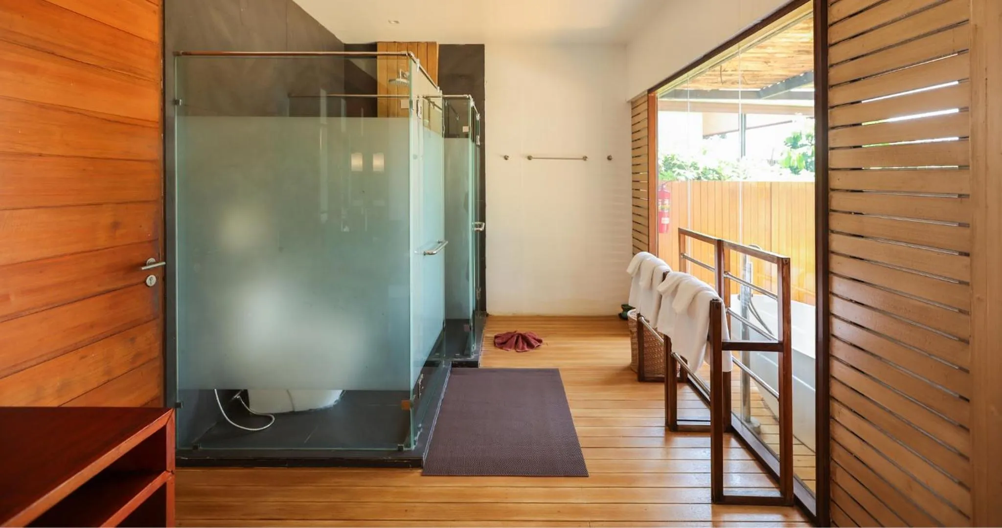 Bathroom in The Cliff Lipe