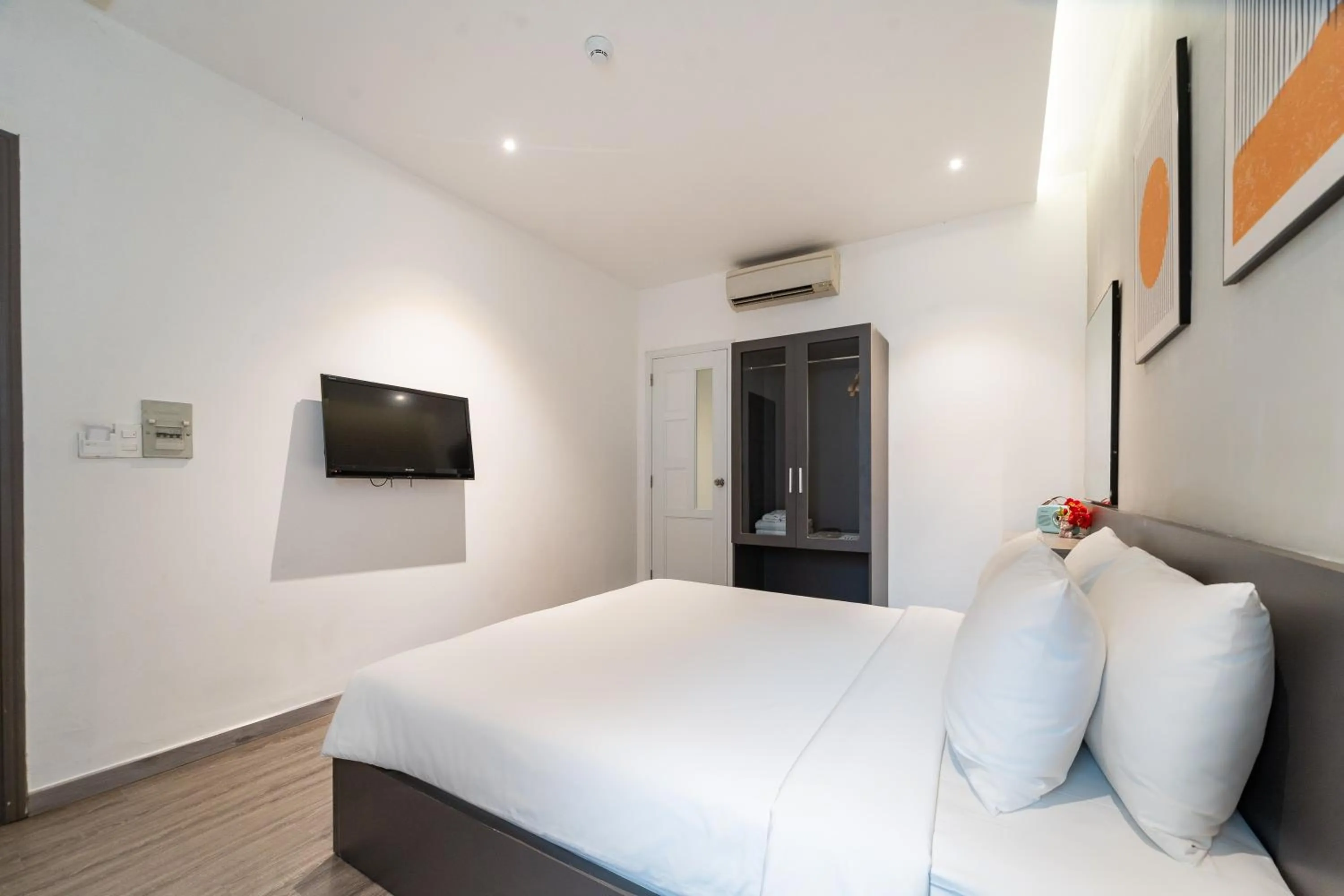 Bed in Nicecy Hotel - 218 Le Thanh Ton Street