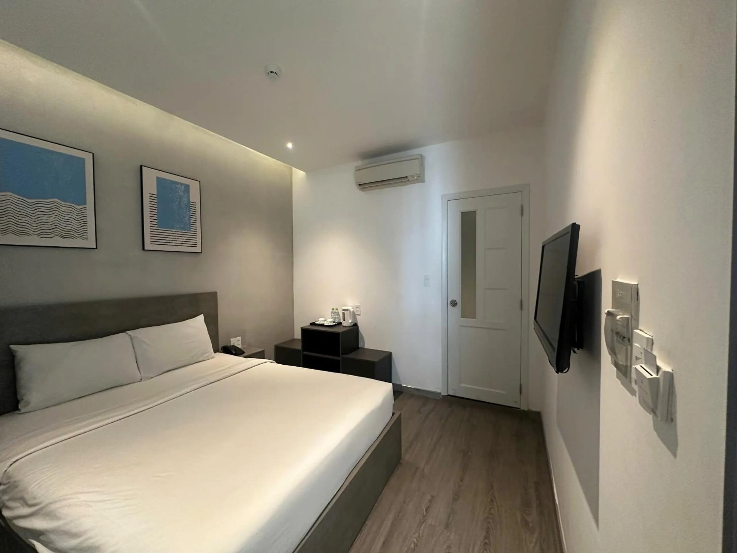 Photo of the whole room, Bed in Nicecy Hotel - 218 Le Thanh Ton Street