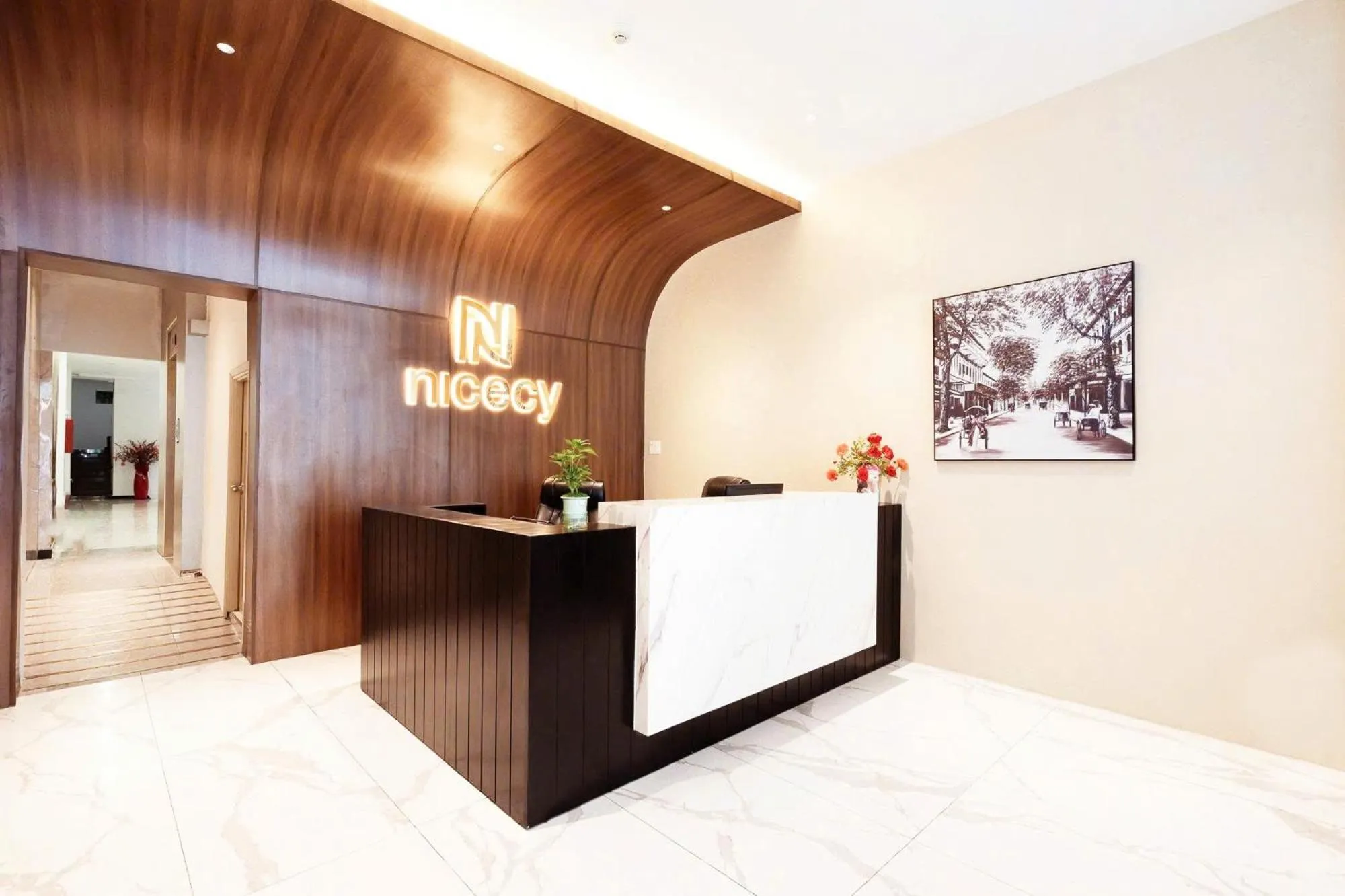 TV and multimedia in Nicecy Hotel - 218 Le Thanh Ton Street