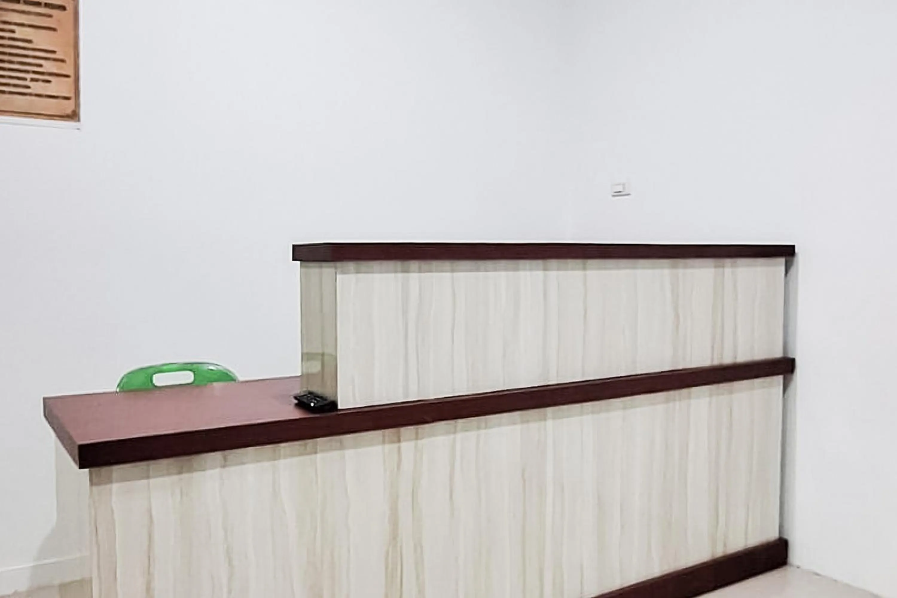 Lobby or reception in RedDoorz Syariah Medina House Aceh