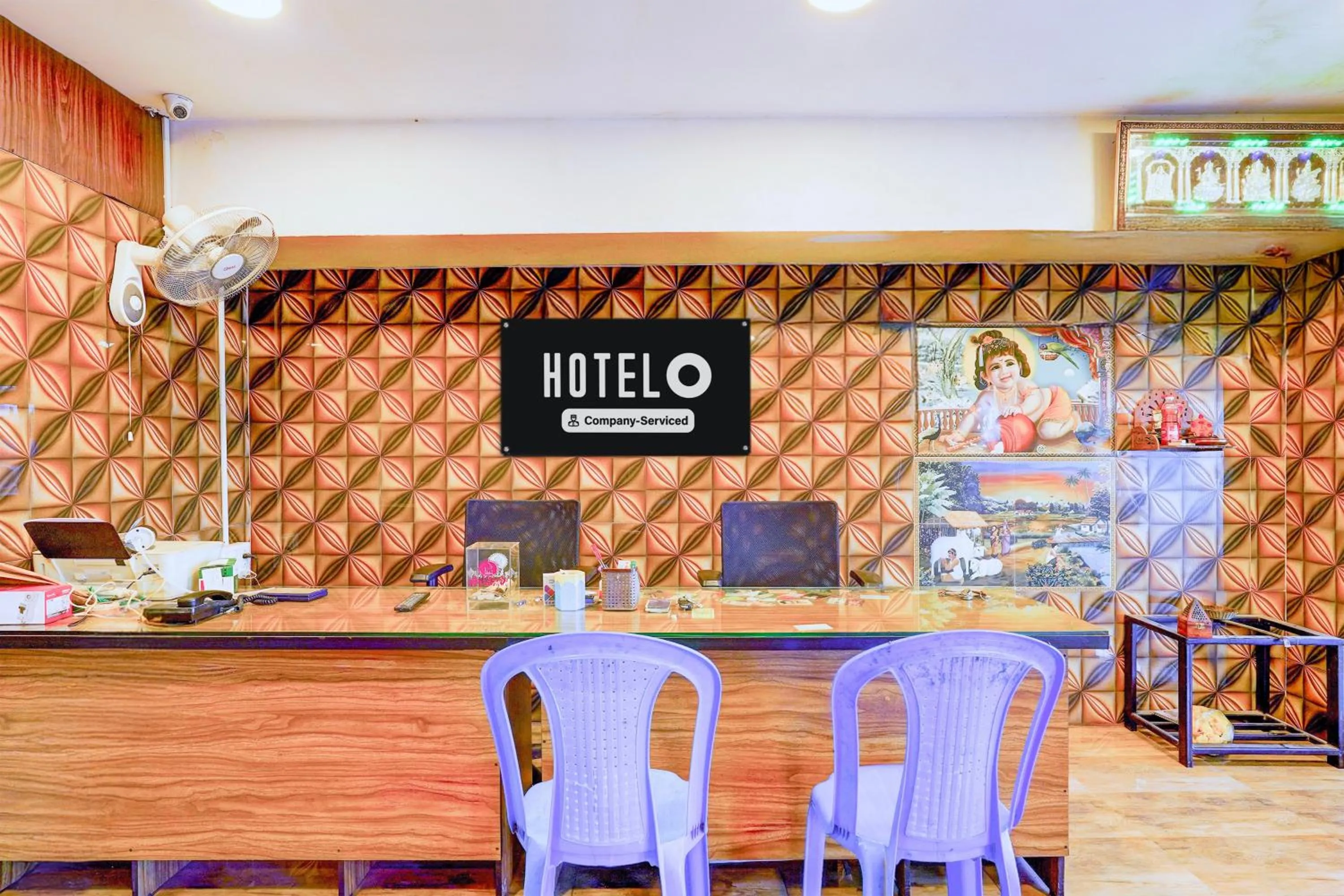 Lobby or reception in Super Hotel O Poigai Near Airport