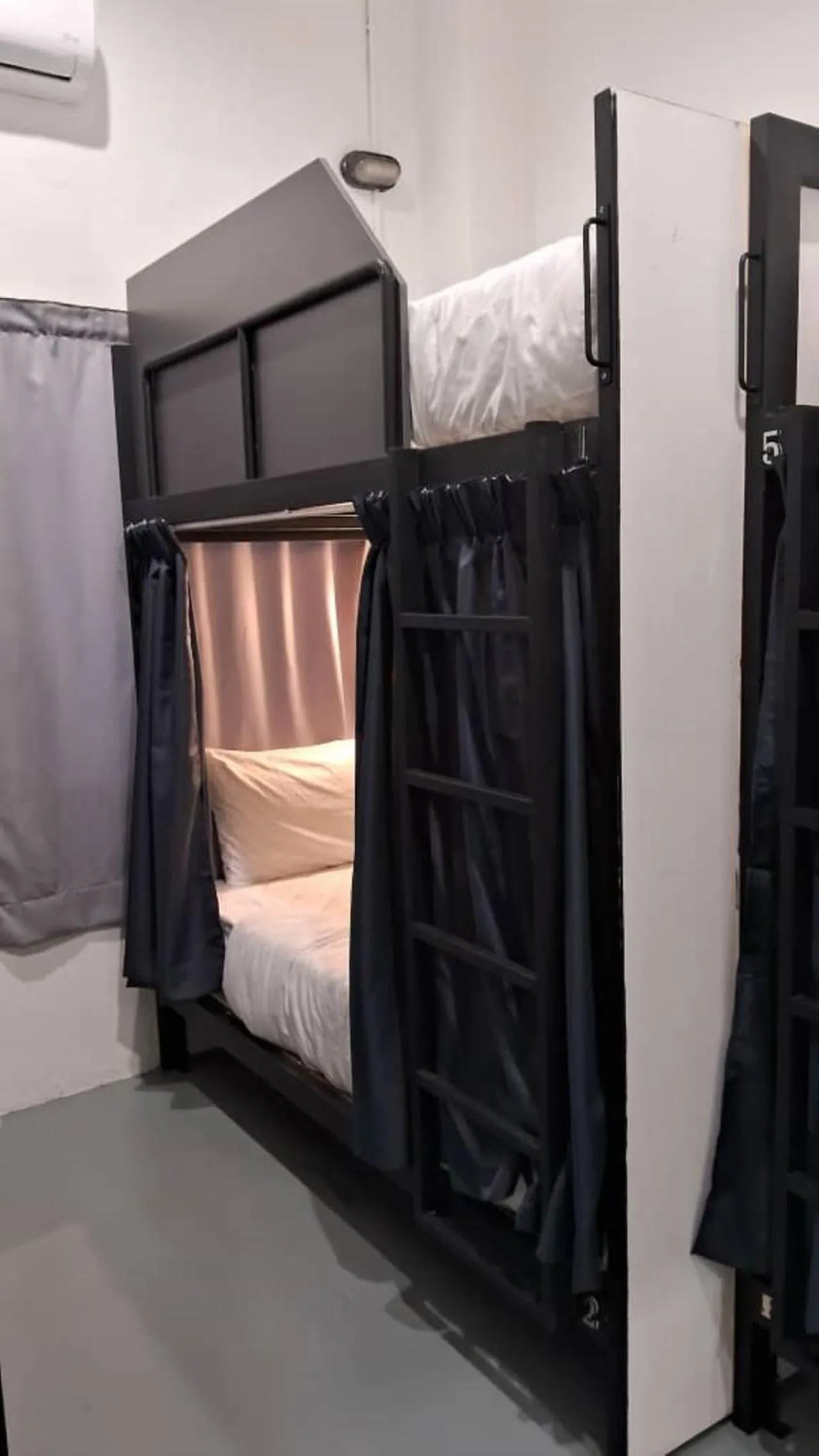 bunk bed, Bed in 39 Love Lane - Smart Intelligent Inn Georgetown