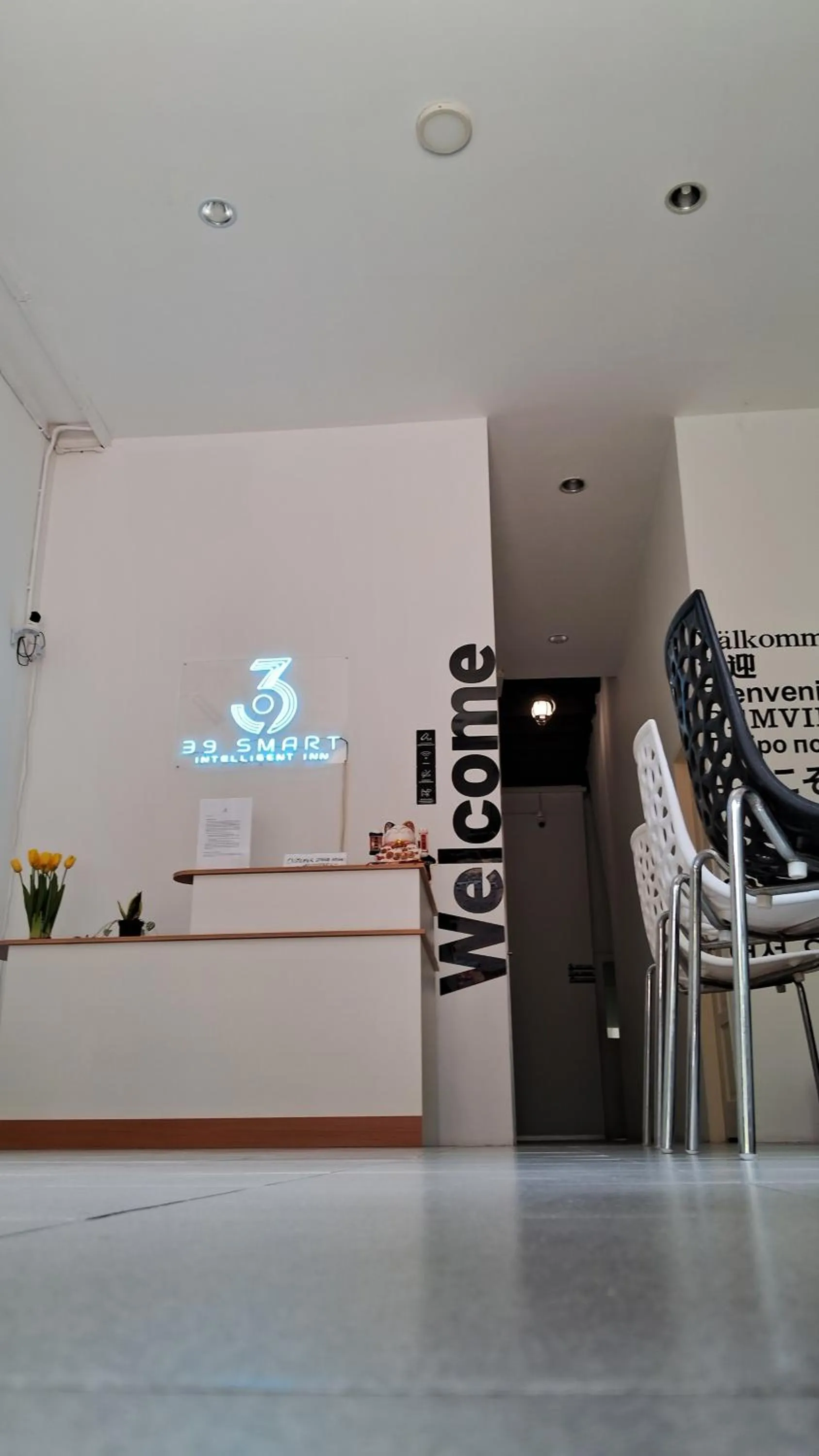 Communal lounge/ TV room in 39 Love Lane - Smart Intelligent Inn Georgetown