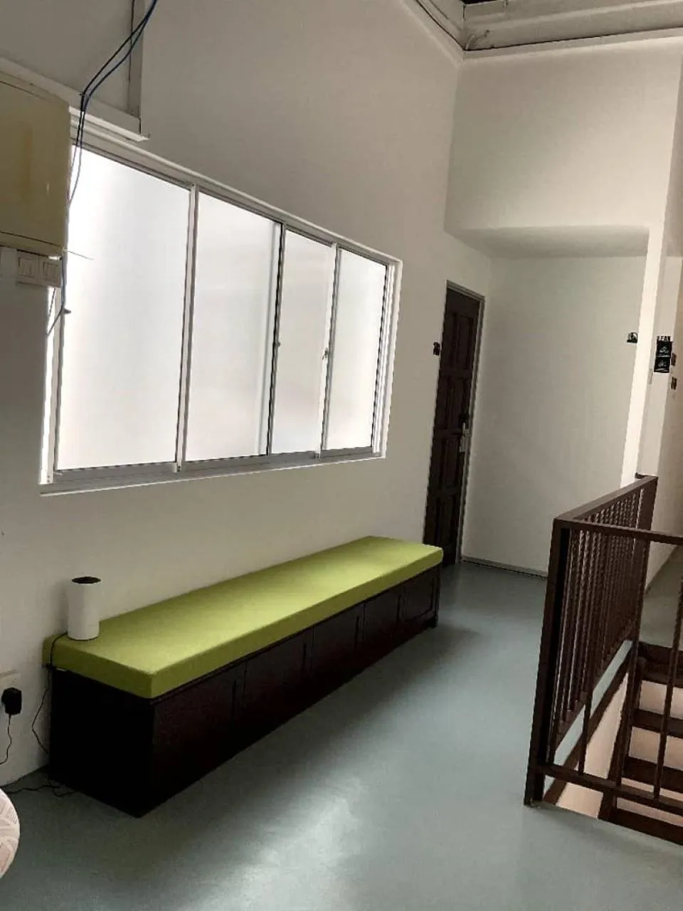 Seating area, Bed in 39 Love Lane - Smart Intelligent Inn Georgetown