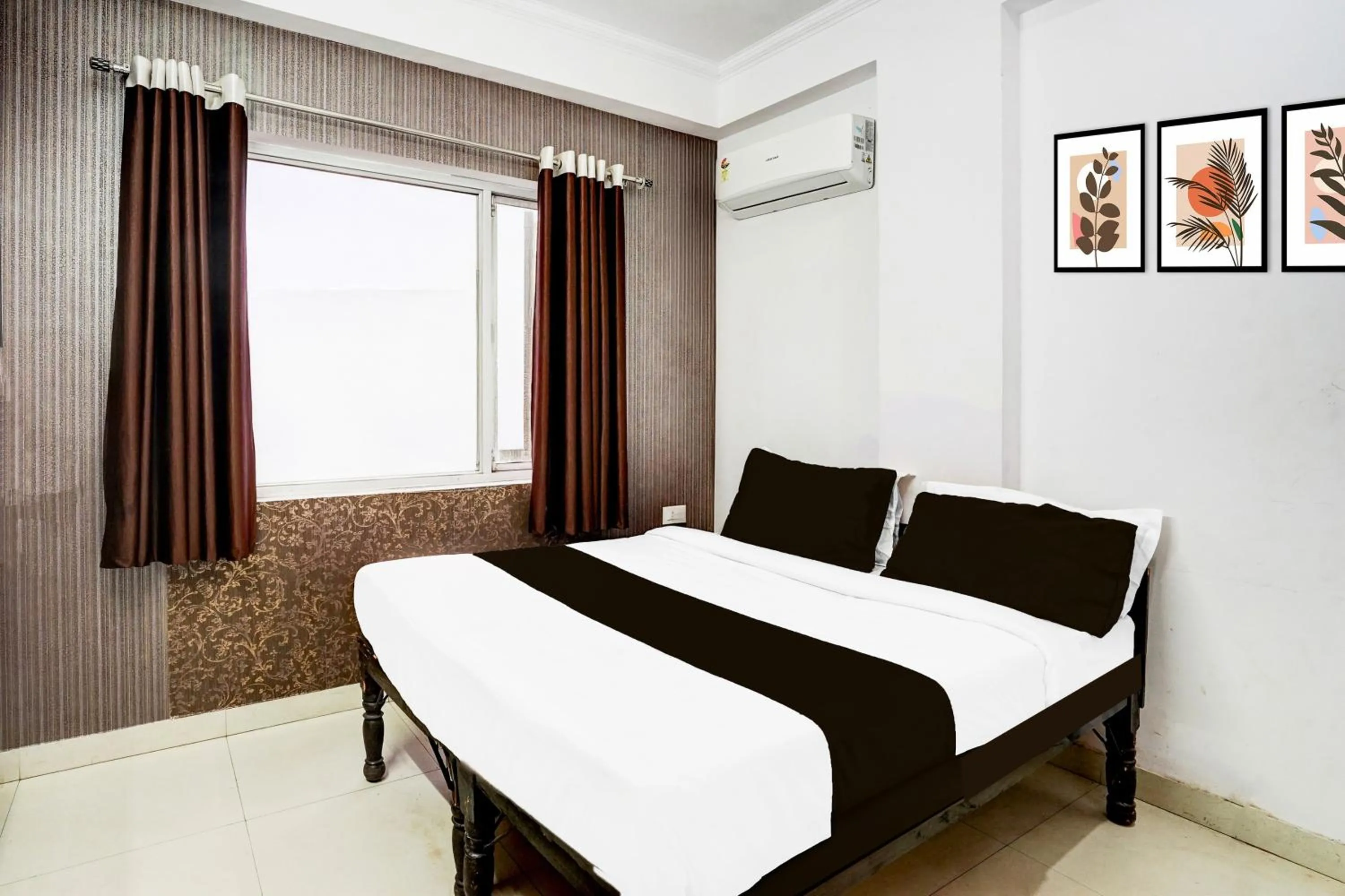 Bedroom, Bed in Hotel O Jagatpura Near JTM Mall Formerly Royan Inn