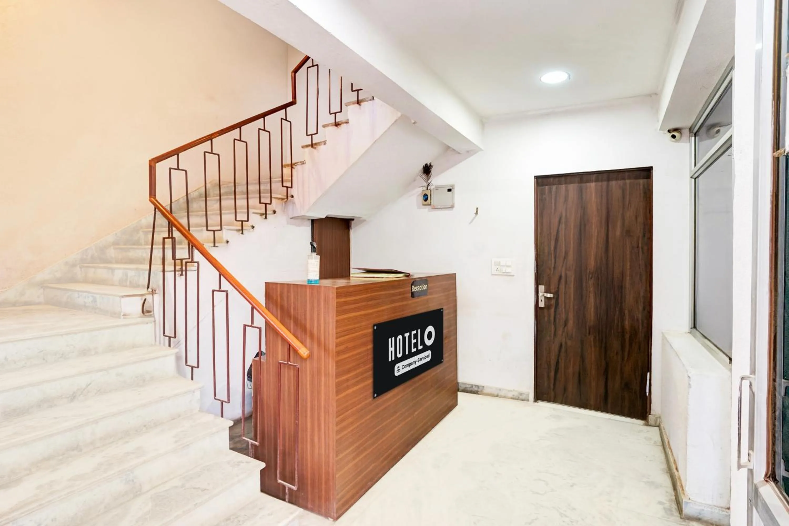 Lobby or reception in Hotel O Jagatpura Near JTM Mall Formerly Royan Inn