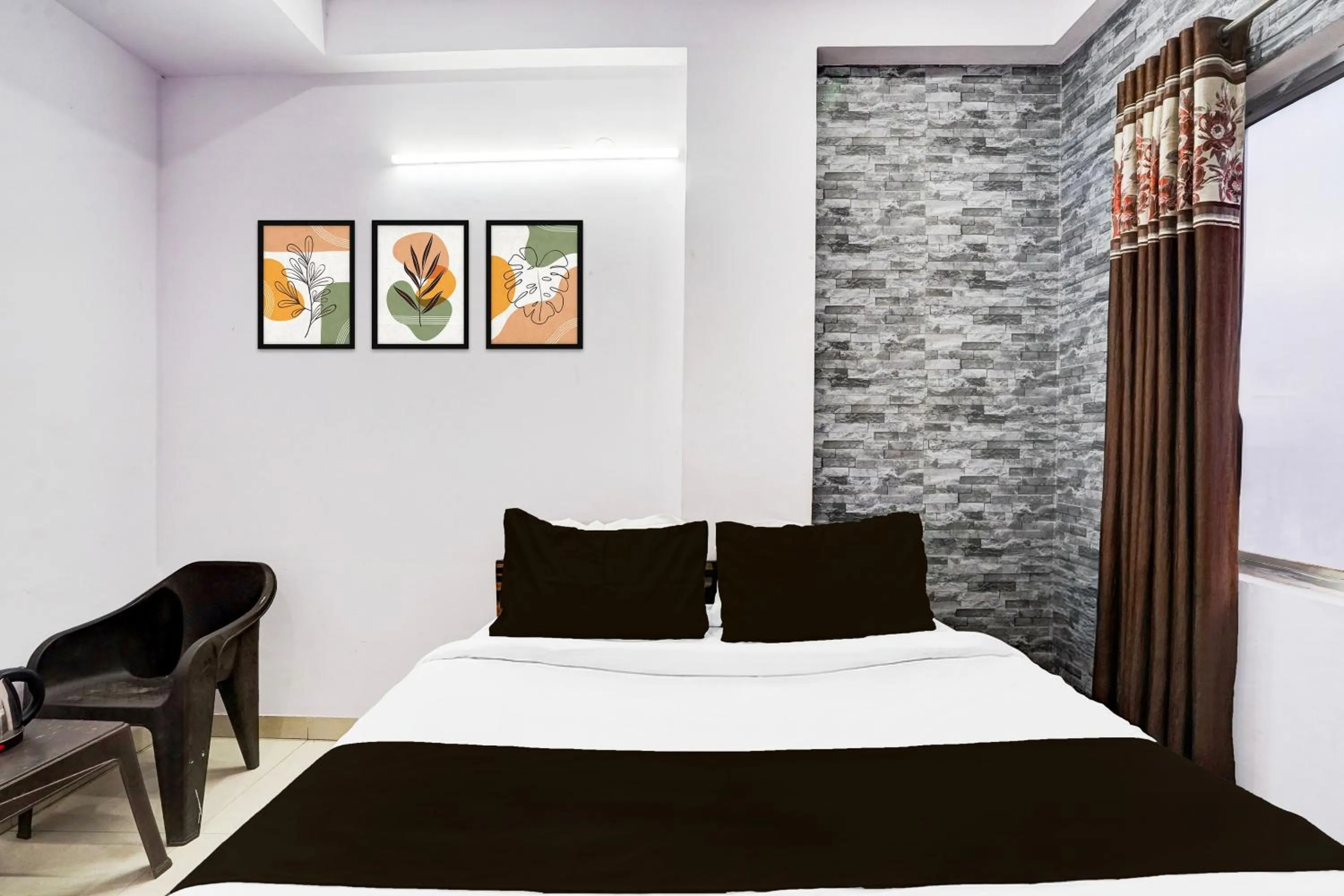 Bedroom, Bed in Hotel O Jagatpura Near JTM Mall Formerly Royan Inn