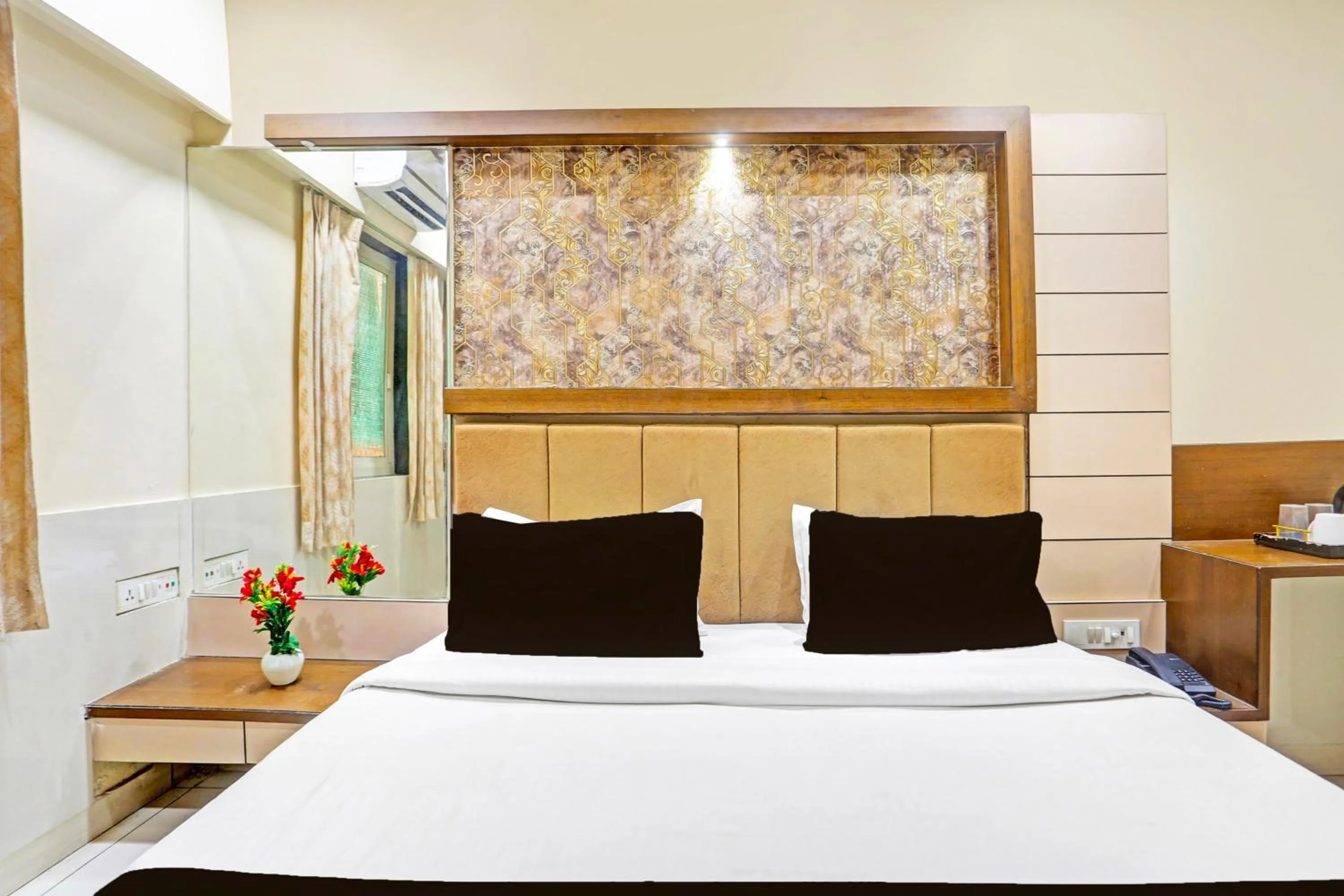 Bedroom, Bed in Hotel O Kesarganj Formerly Suman Palace