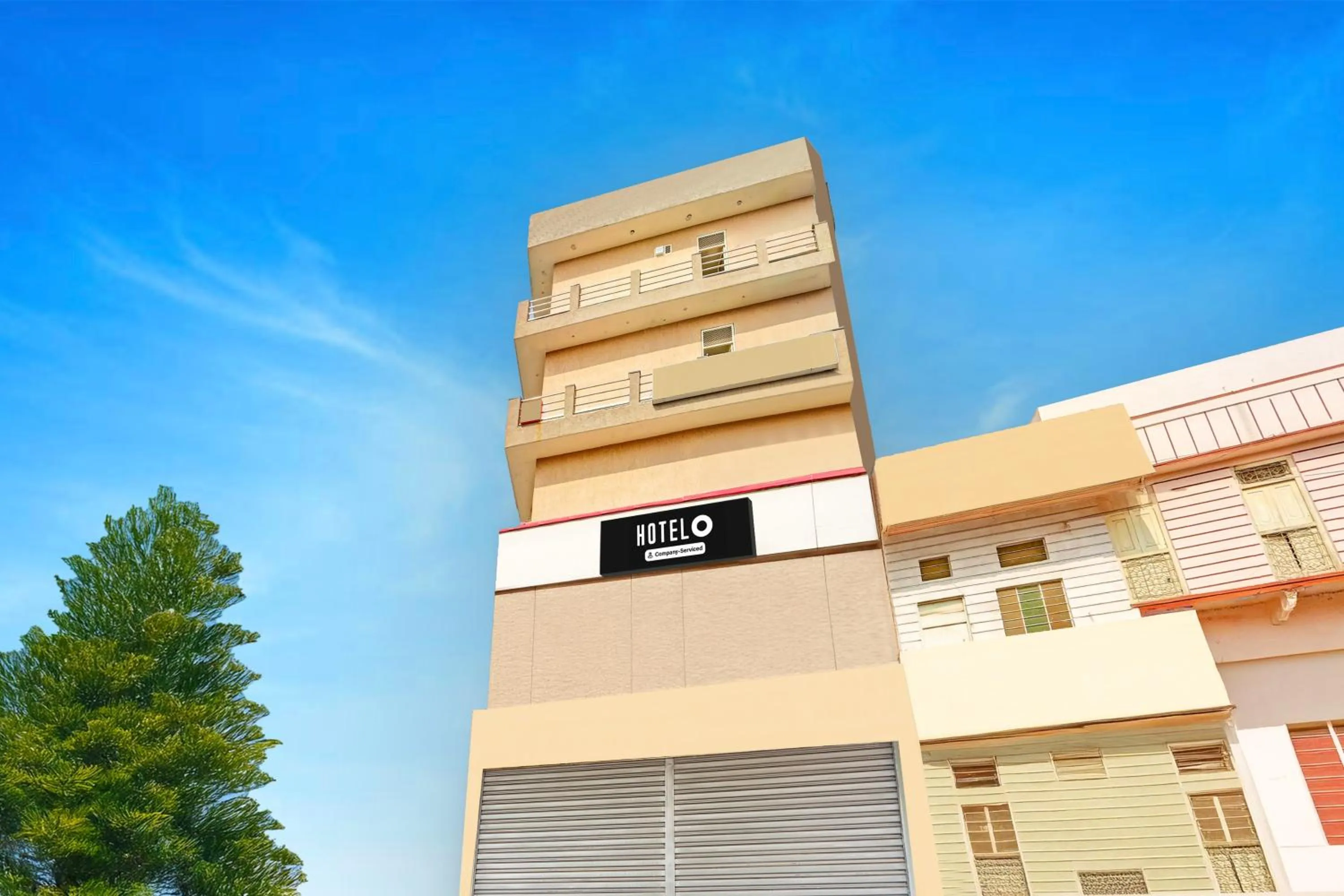 Facade/entrance in Hotel O Kesarganj Formerly Suman Palace