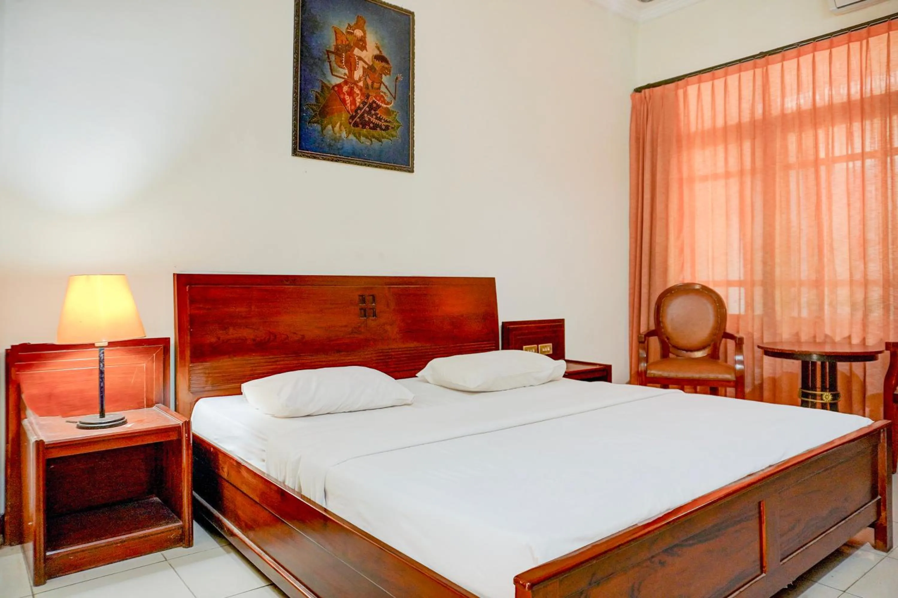 Bedroom in Collection O Pekalongan Near Pasar Batik Setono Formerly Hotel Jayadipa