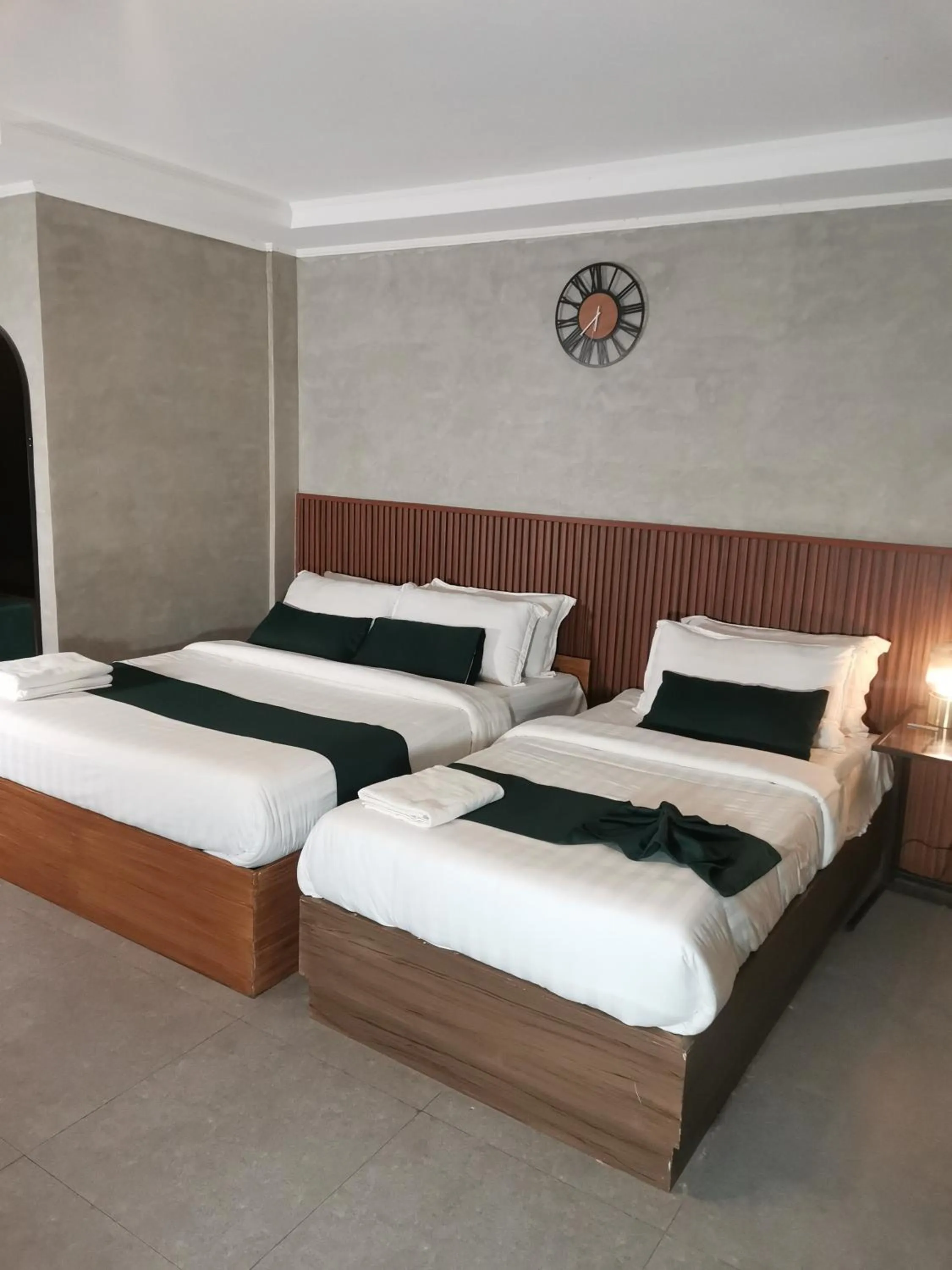 Bedroom, Bed in Townhouse Oak Grey Hotel Near Clark International Airport