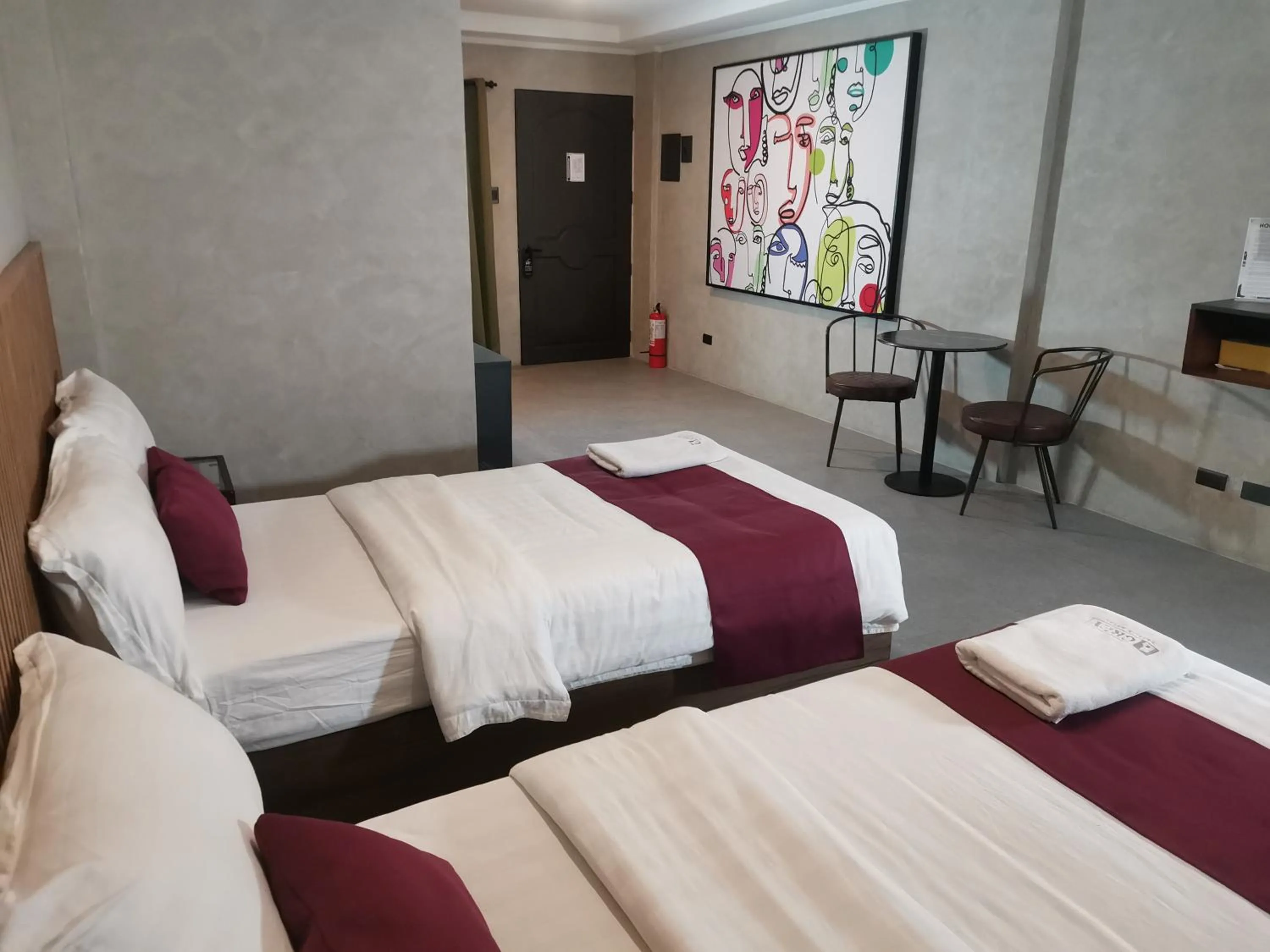 Bedroom, Bed in Townhouse Oak Grey Hotel Near Clark International Airport