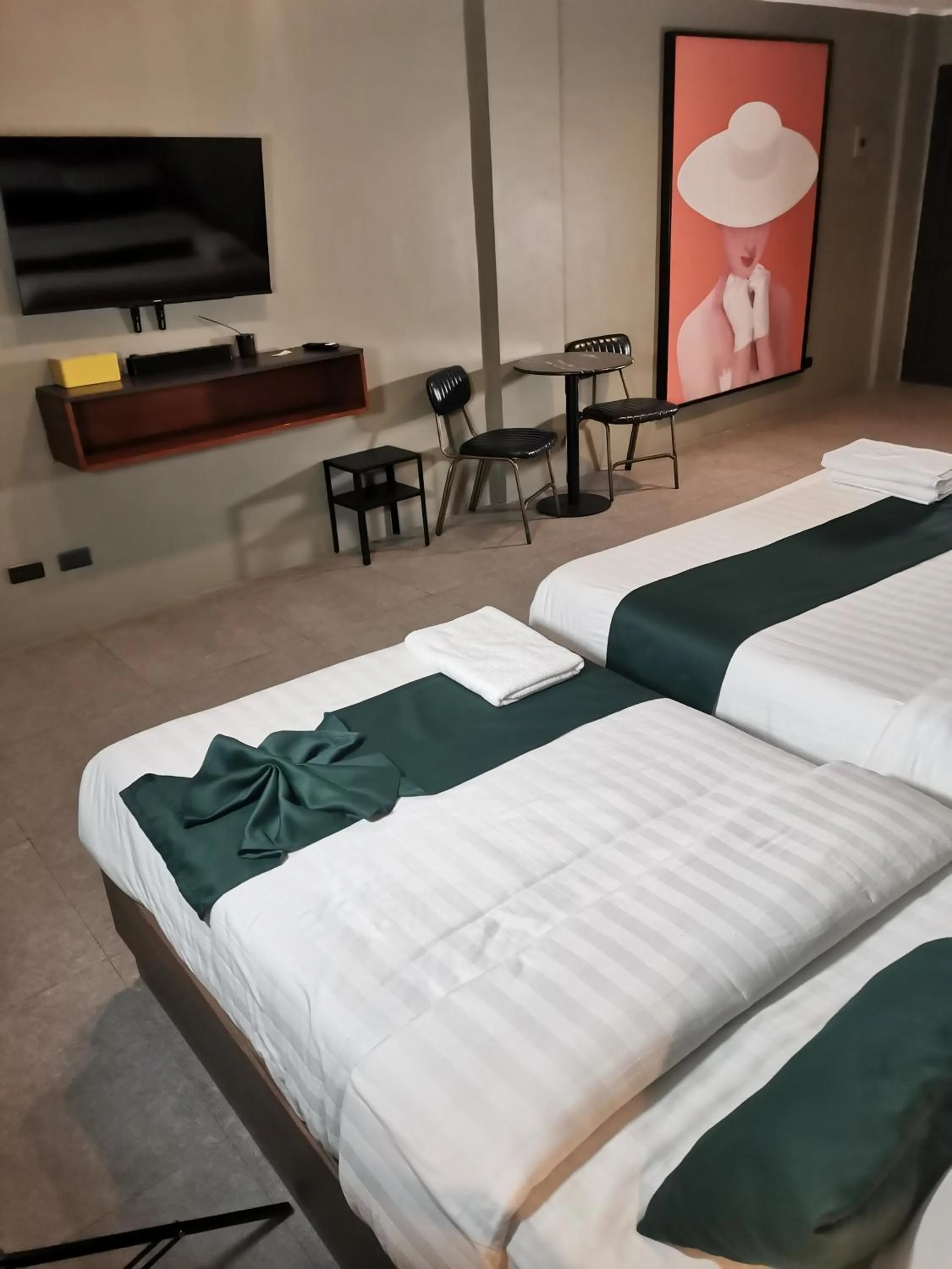 Bedroom, Bed in Townhouse Oak Grey Hotel Near Clark International Airport