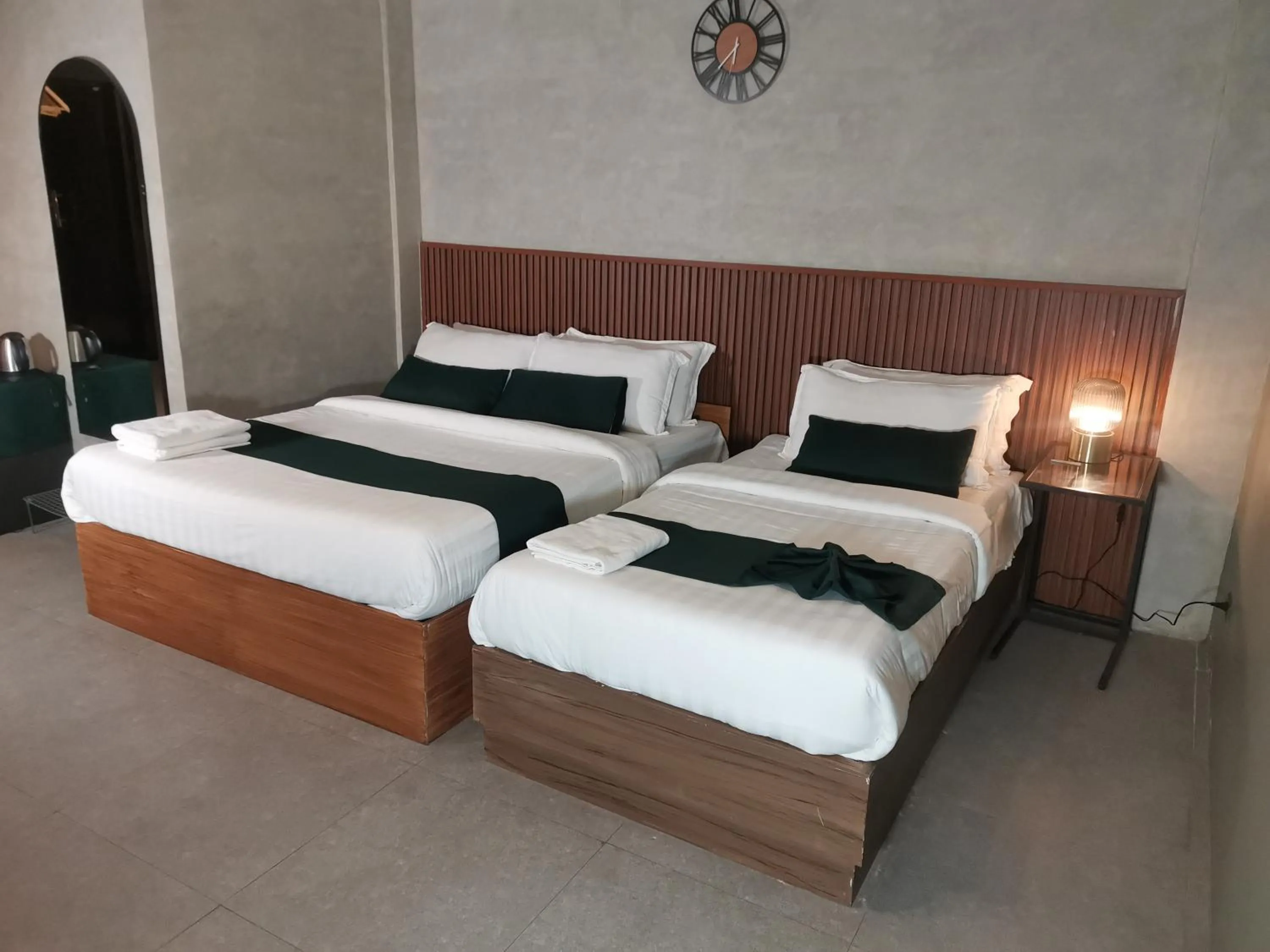 Bedroom, Bed in Townhouse Oak Grey Hotel Near Clark International Airport