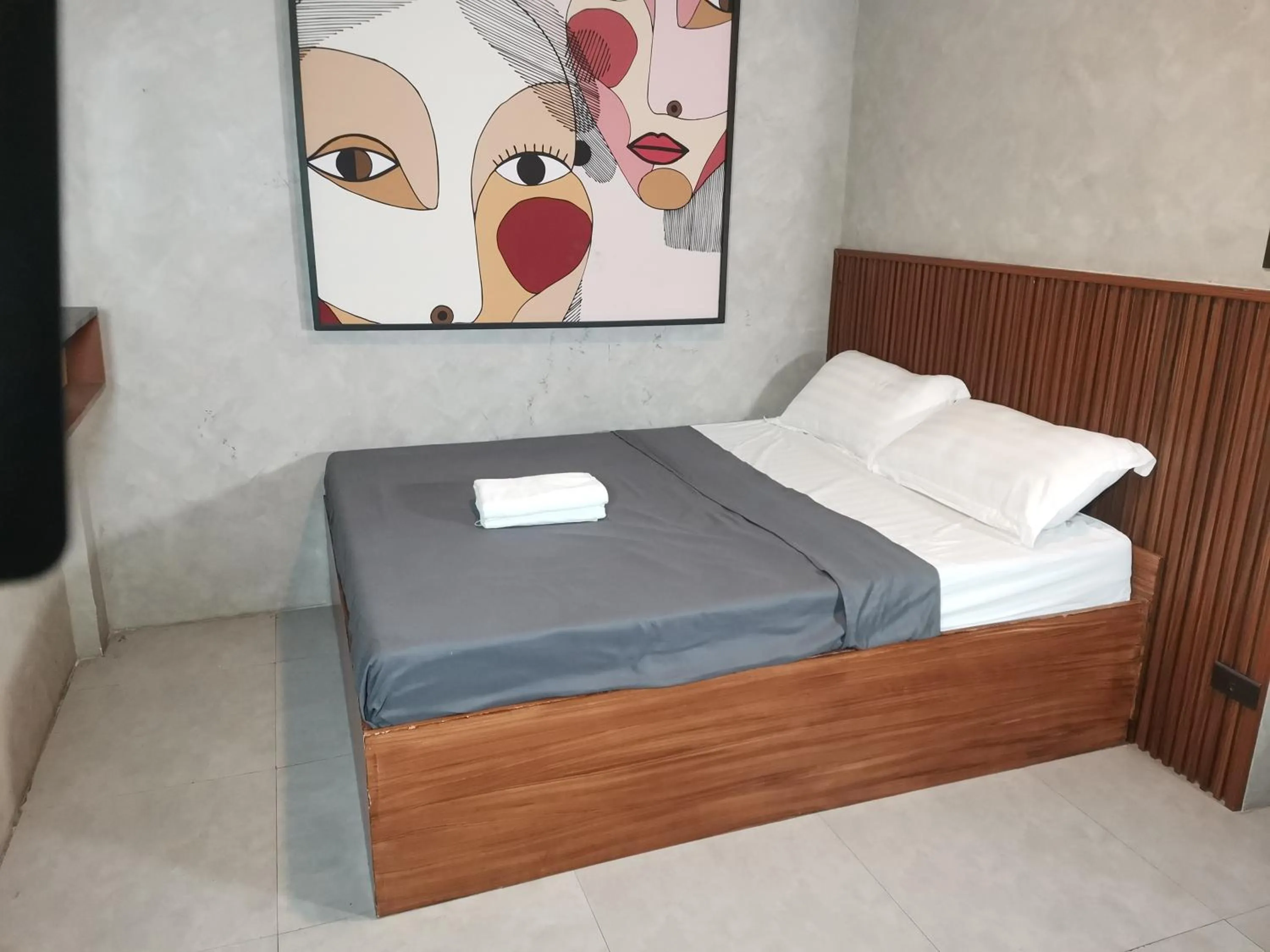 Bedroom, Bed in Townhouse Oak Grey Hotel Near Clark International Airport