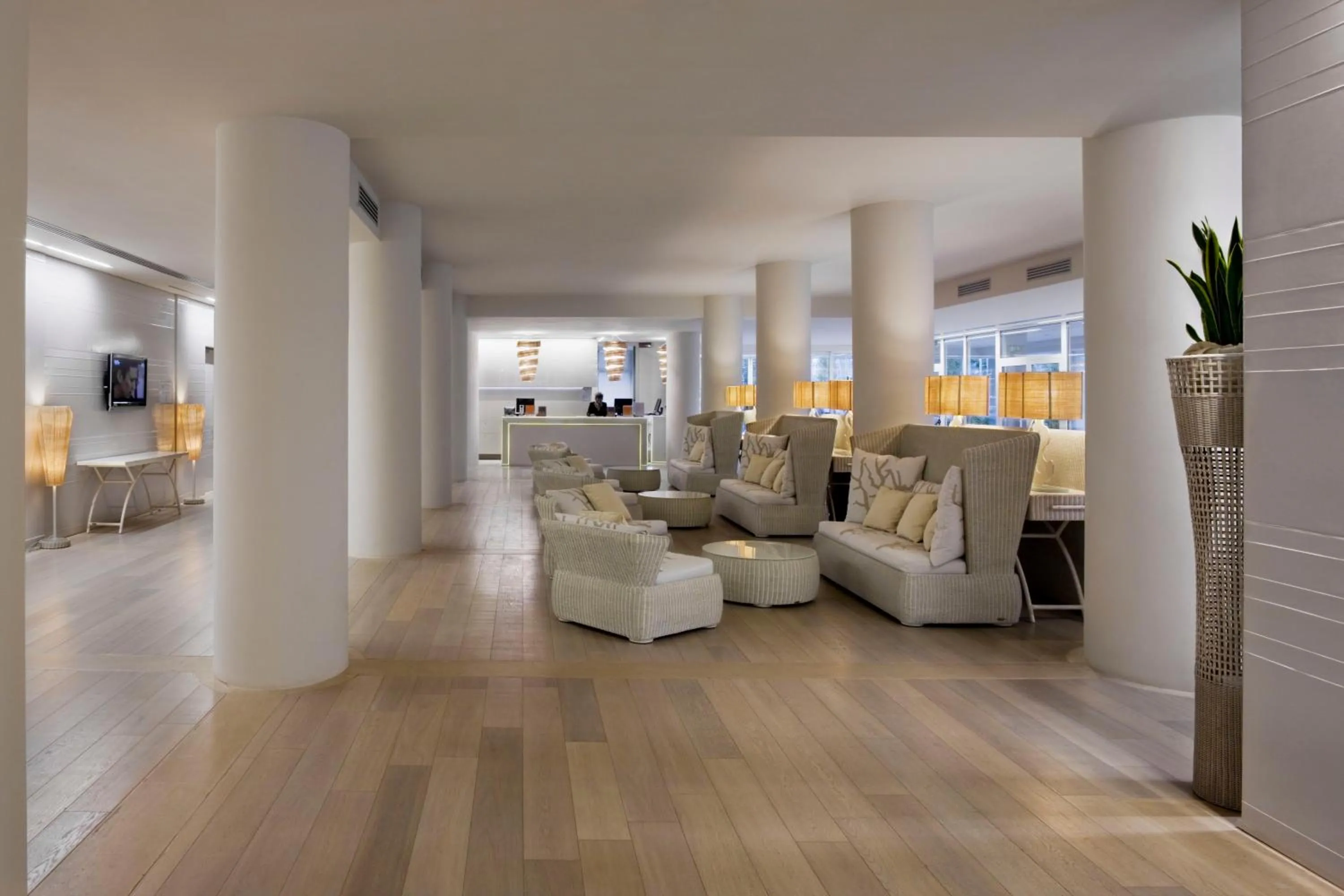 Communal lounge/ TV room in Versilia Lido | UNA Esperienze