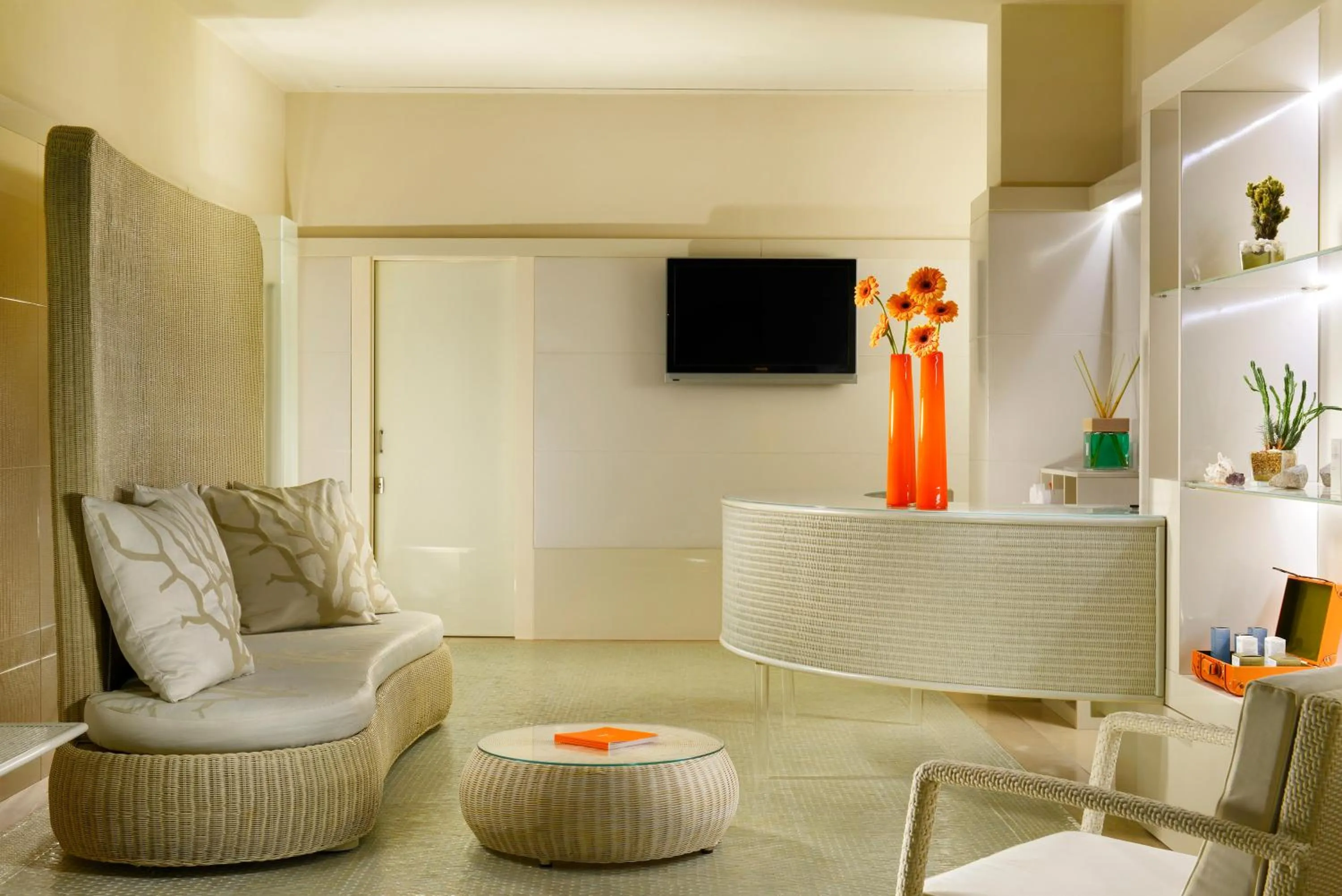 Communal lounge/ TV room in Versilia Lido | UNA Esperienze