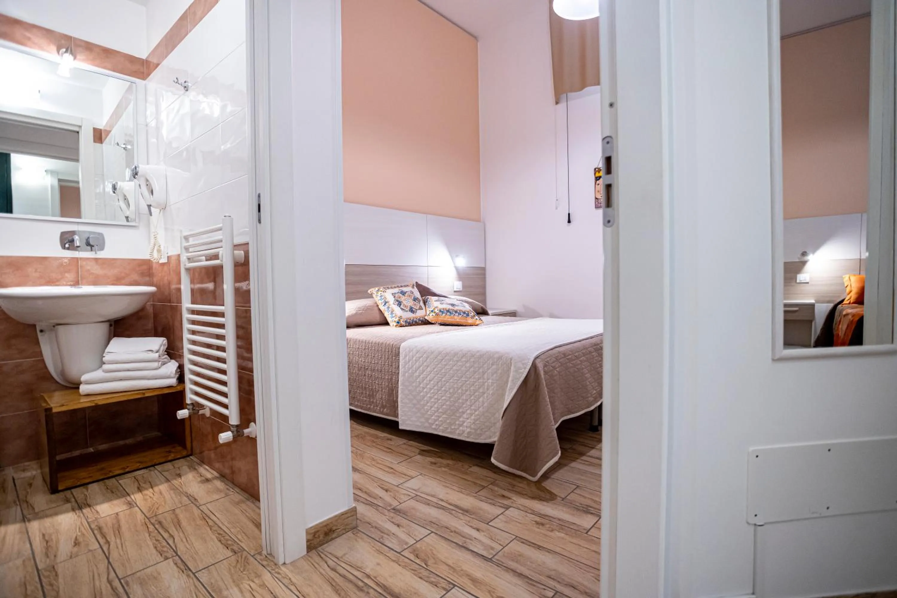Photo of the whole room, Bed in Trapani Home