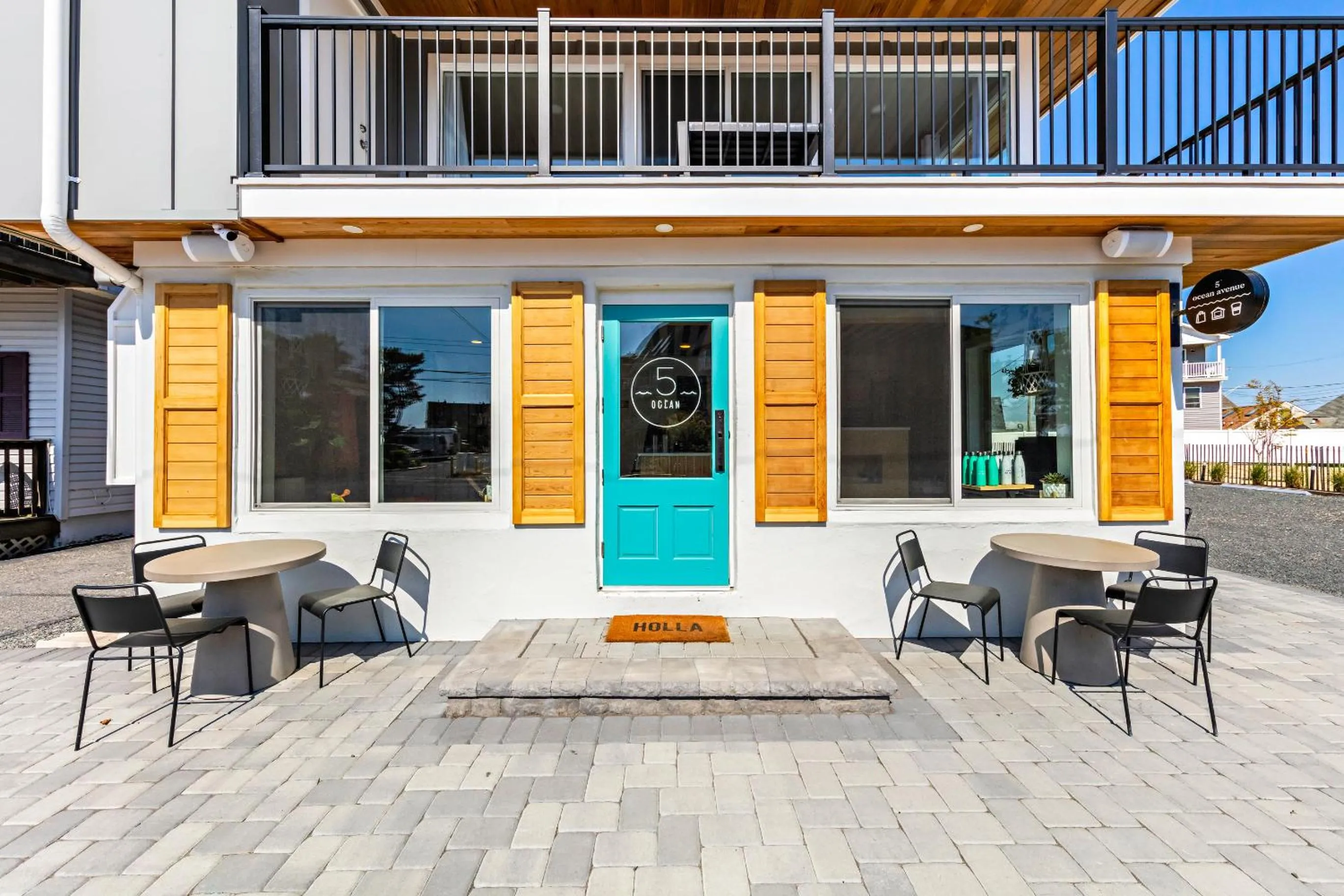 Restaurant/places to eat in Casa del Mar