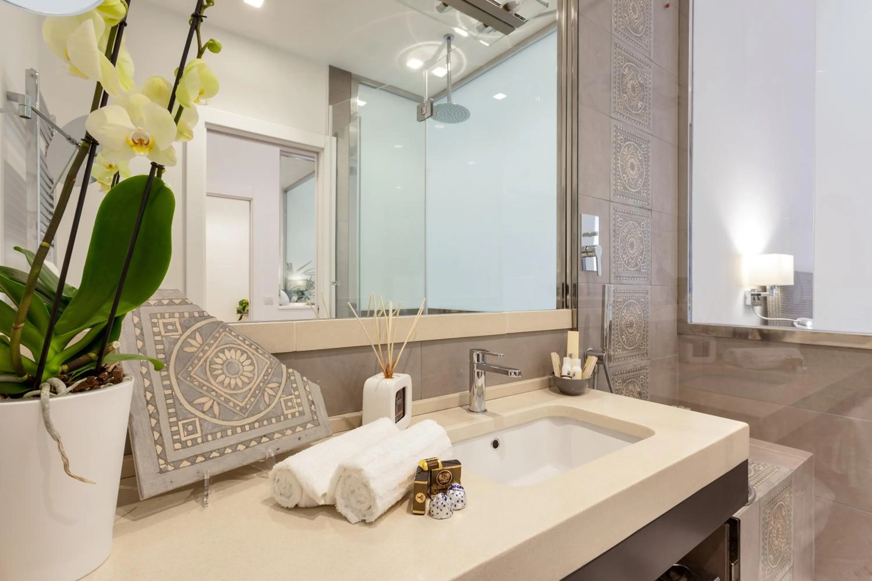 Bathroom in 504 Corso Suites