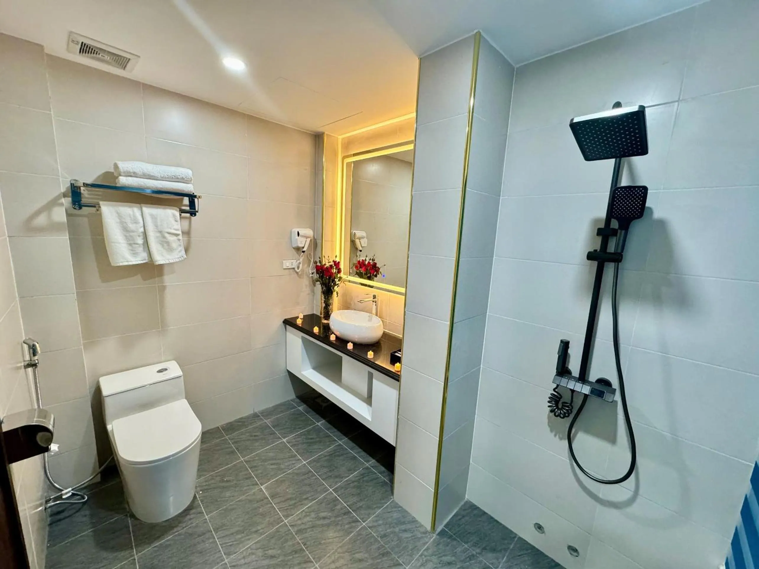 Shower in Luxury Hanoi Hotel