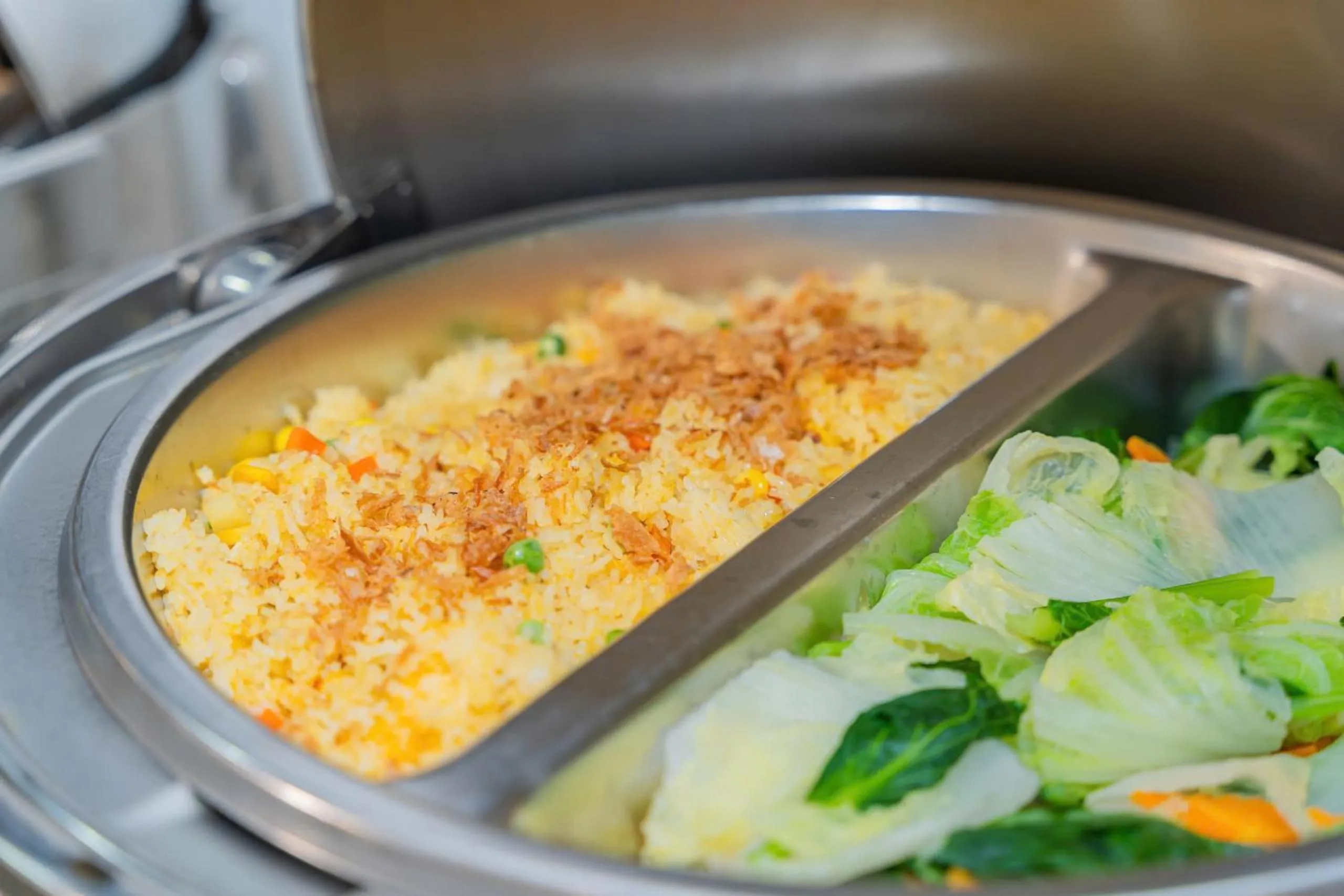 Food and drinks in Luxury Hanoi Hotel