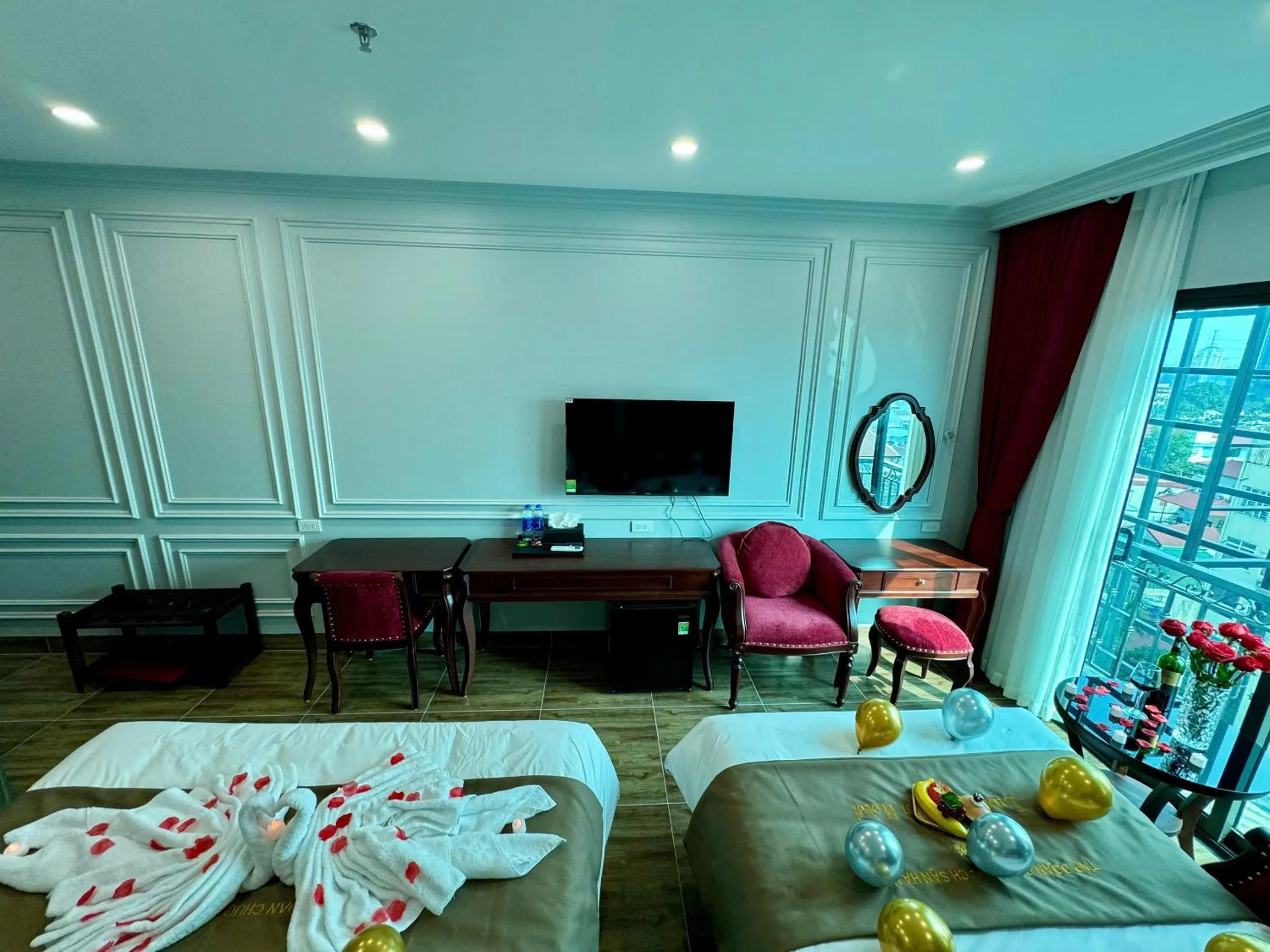 Communal lounge/ TV room in Luxury Hanoi Hotel