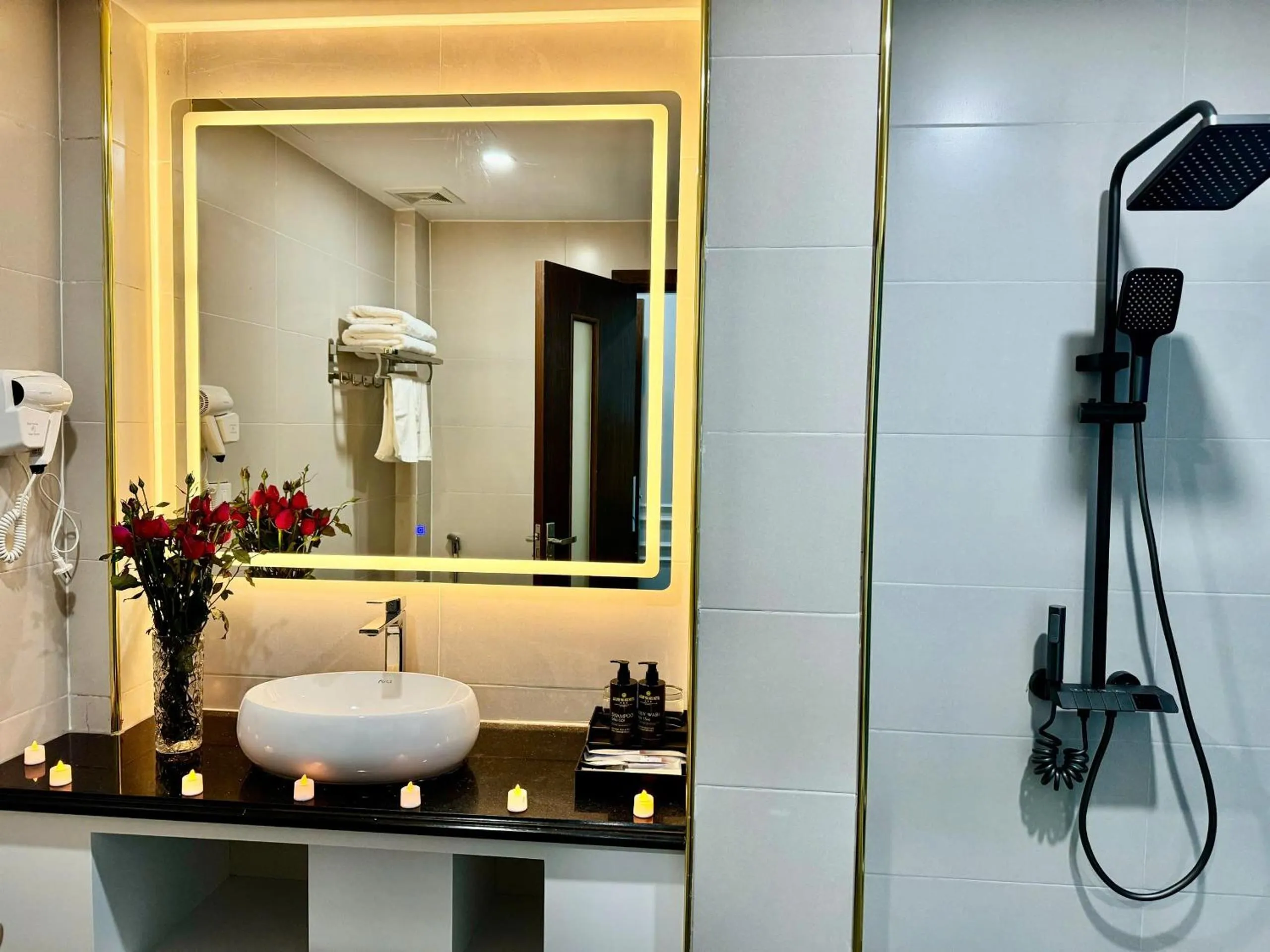 Shower in Luxury Hanoi Hotel