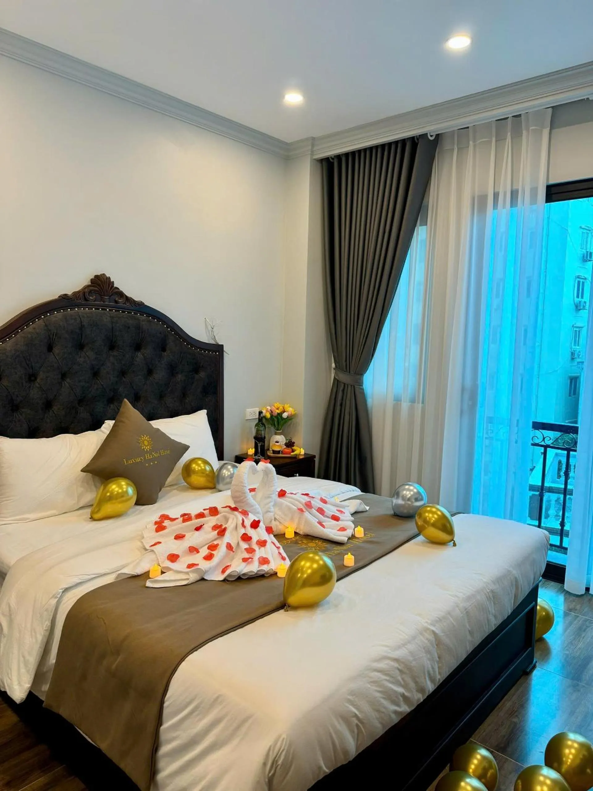 Bed in Luxury Hanoi Hotel