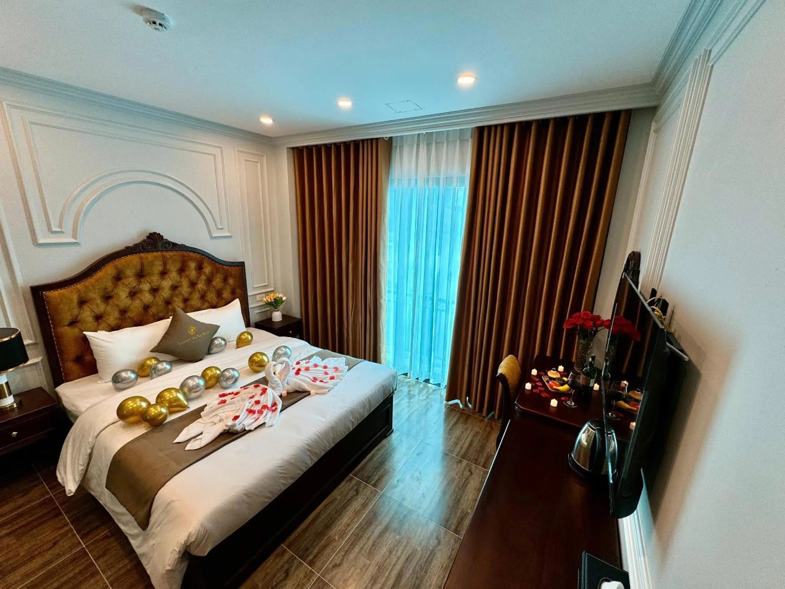 Bed in Luxury Hanoi Hotel