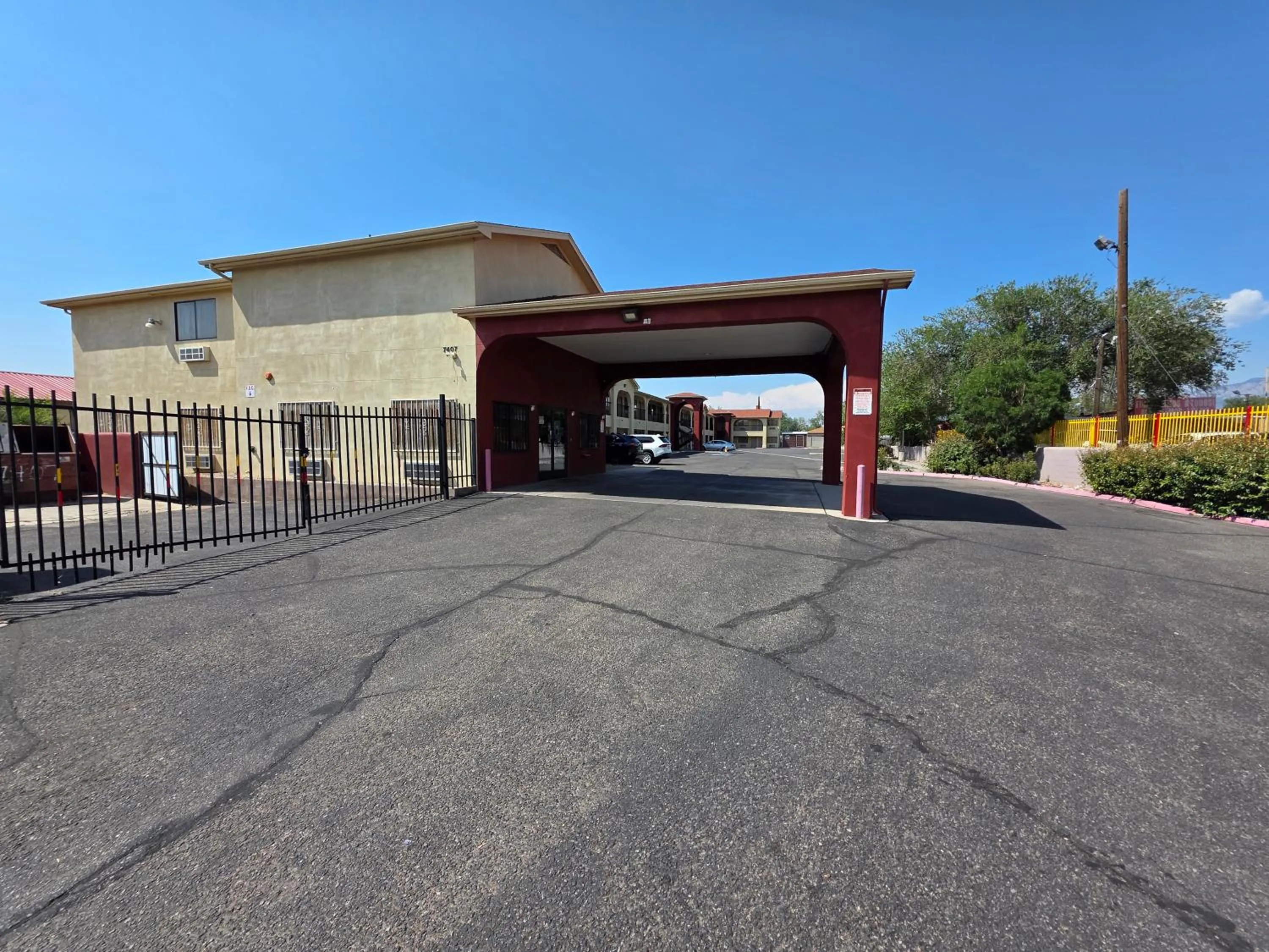 Facade/entrance in American Inn & Suites