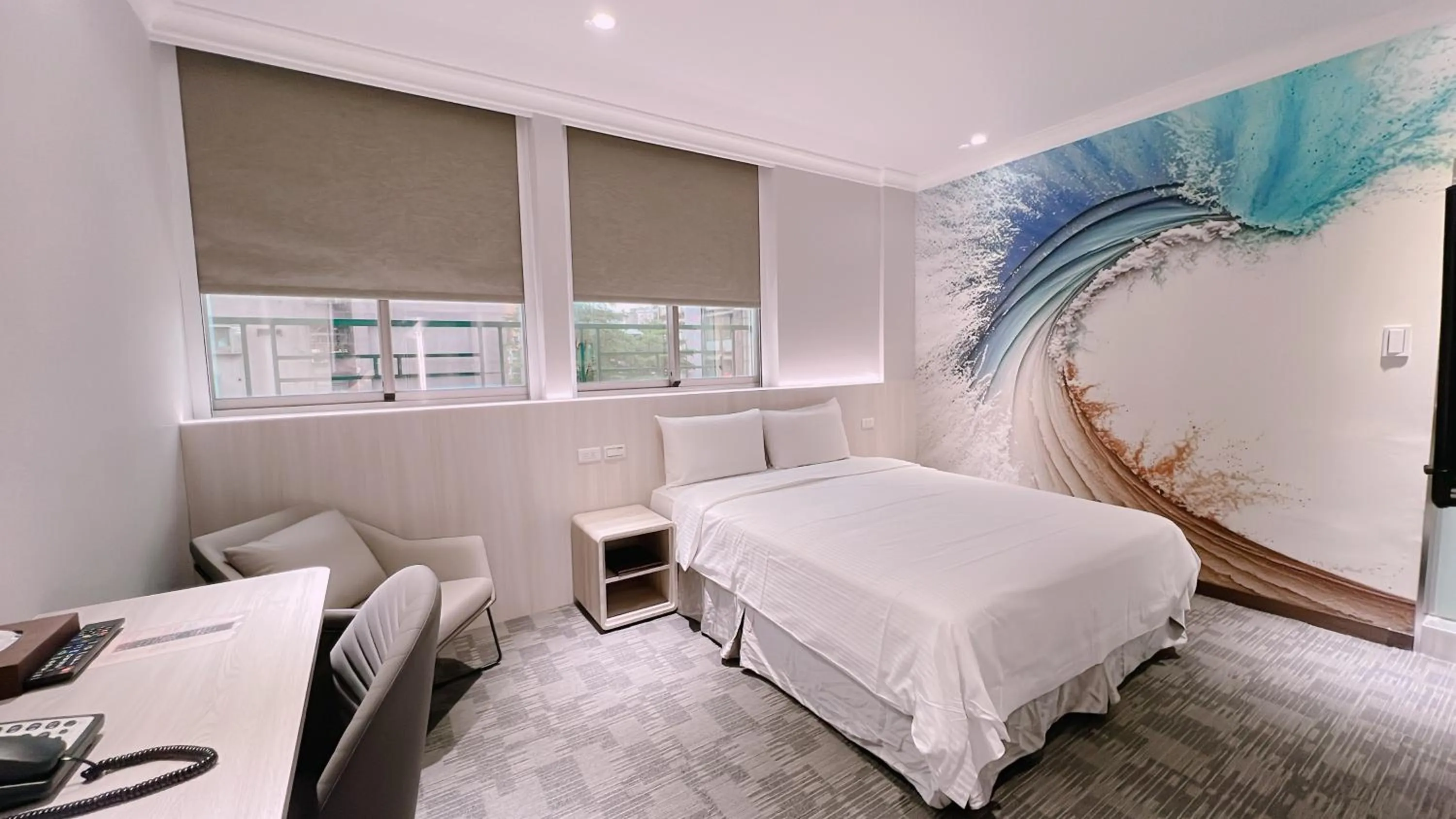 Bed in East Dragon Hotel