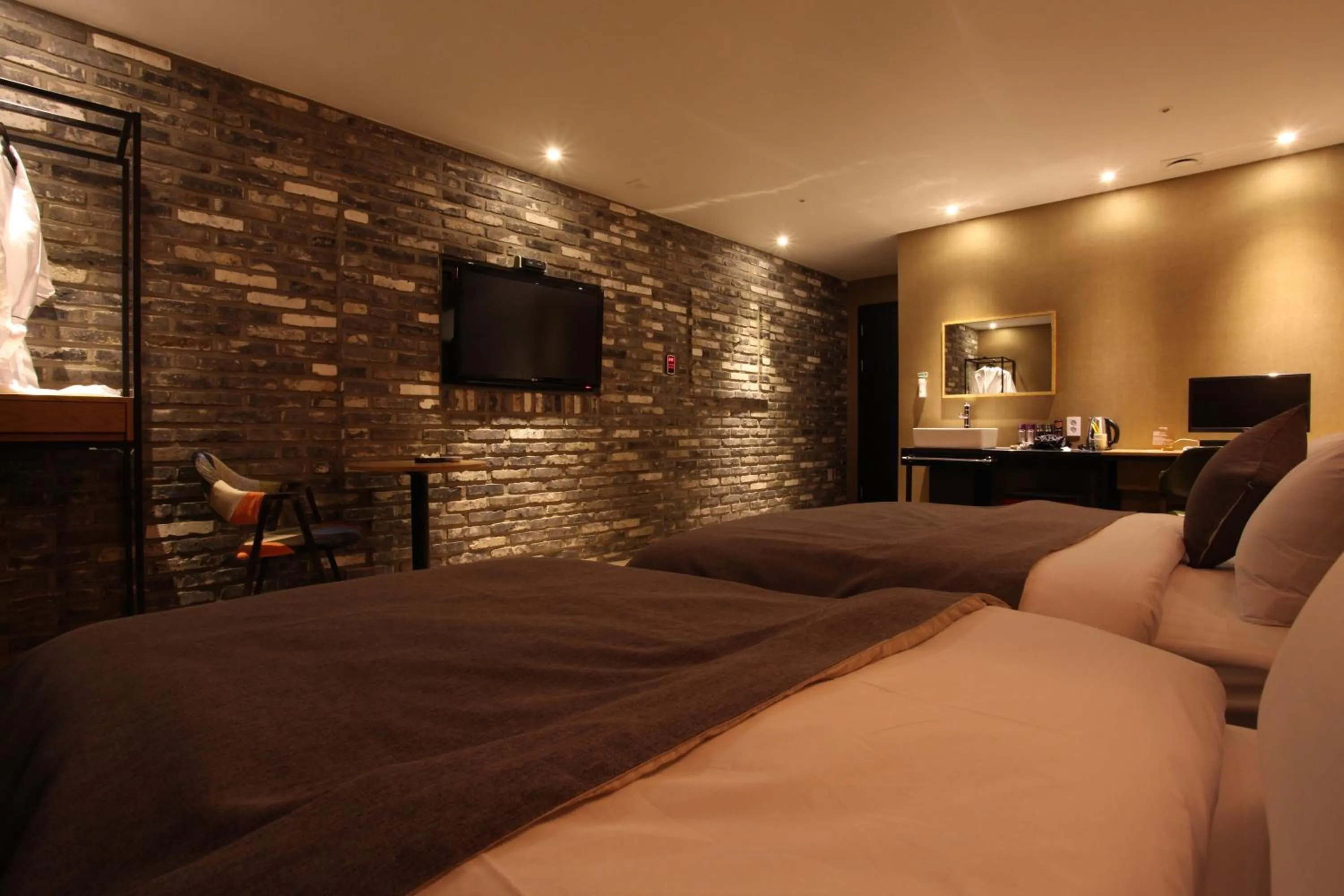 Photo of the whole room, Bed in Hotel Banwol