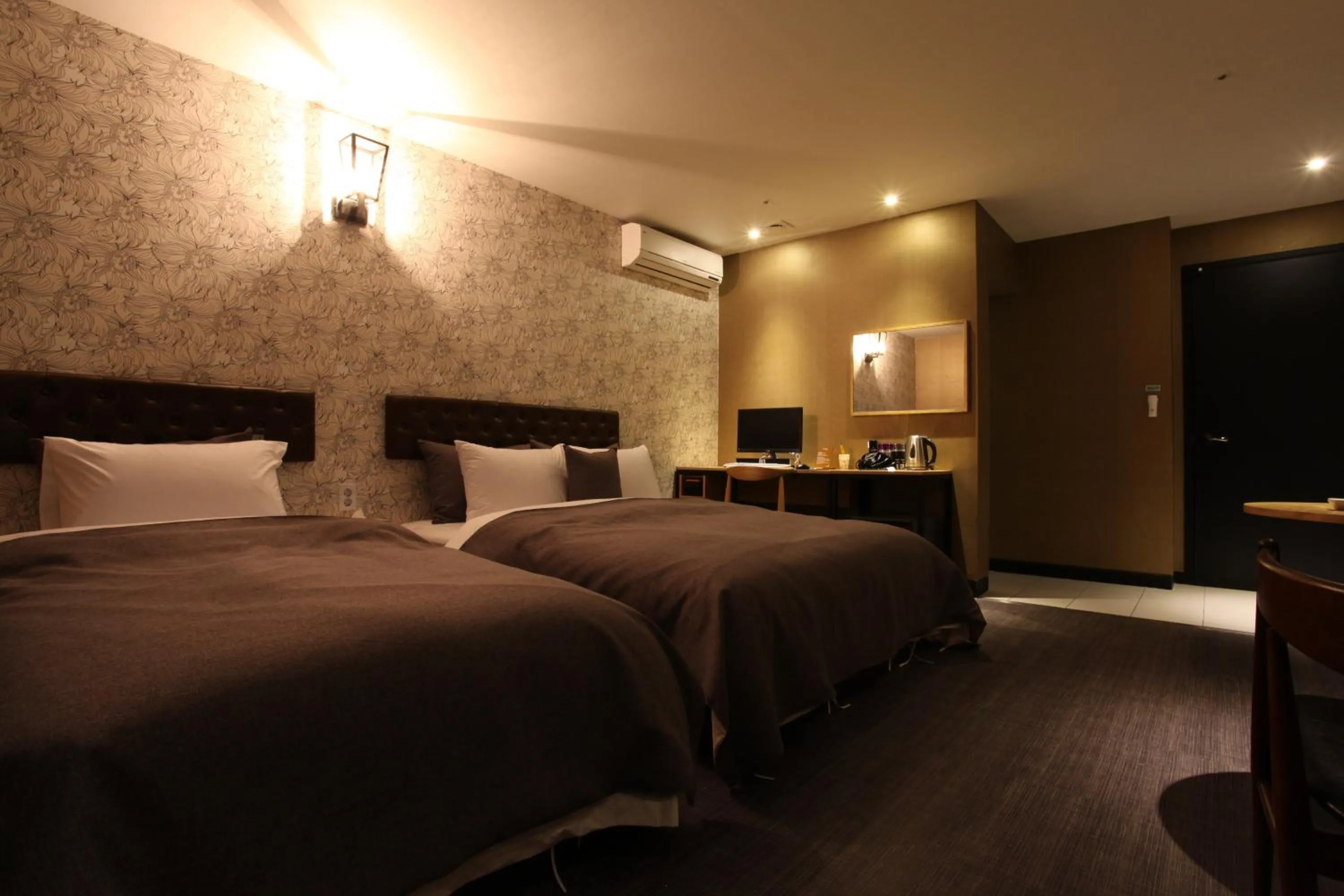 Photo of the whole room, Bed in Hotel Banwol