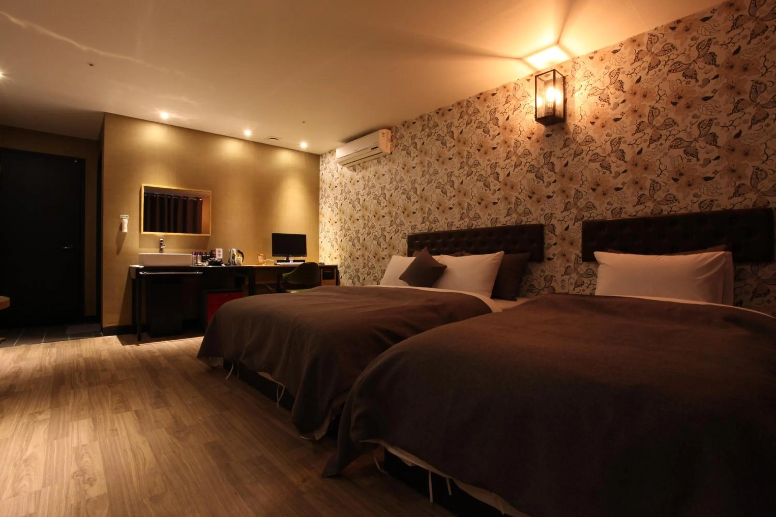 Photo of the whole room, Bed in Hotel Banwol