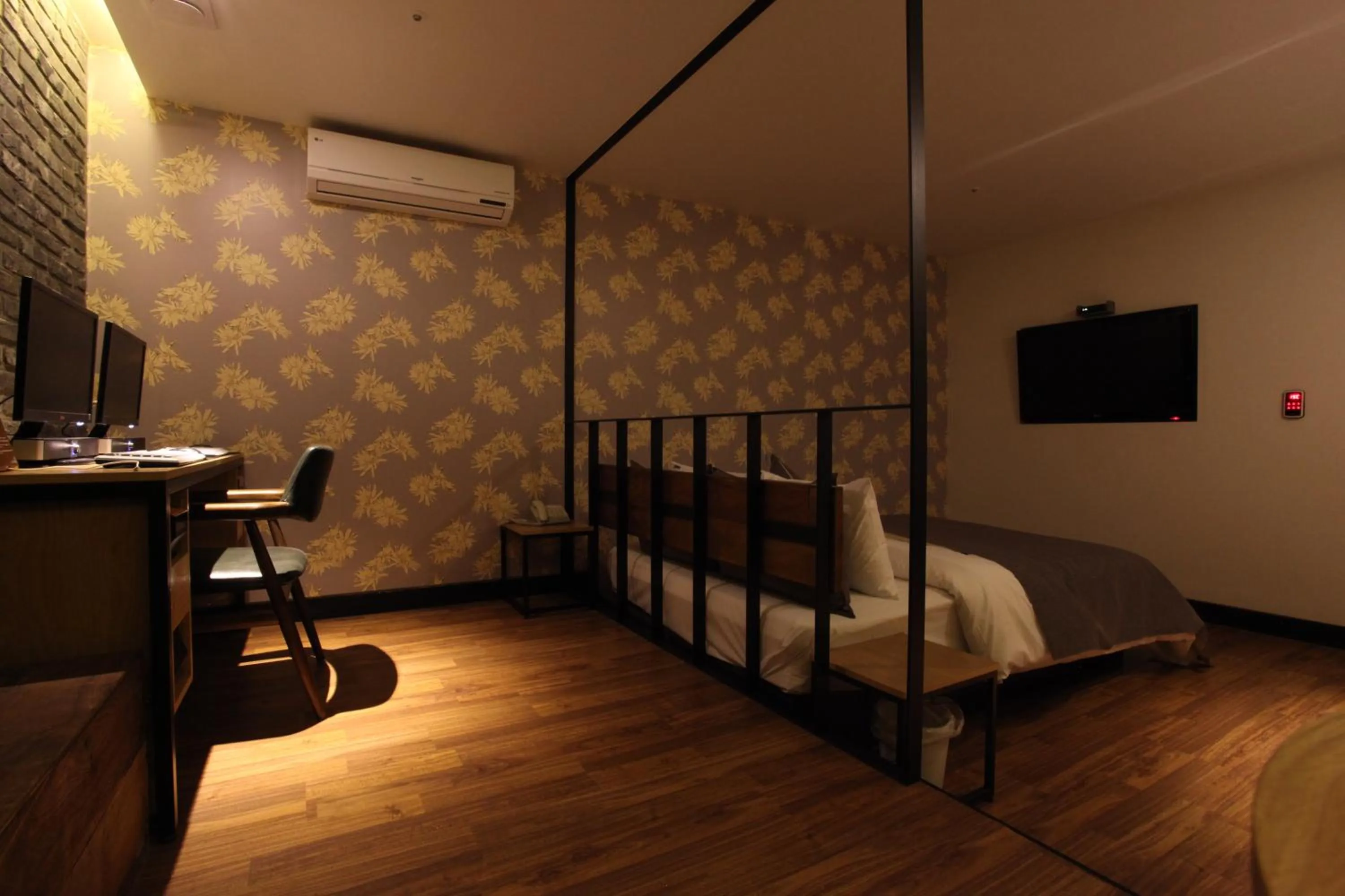 Photo of the whole room, Bed in Hotel Banwol