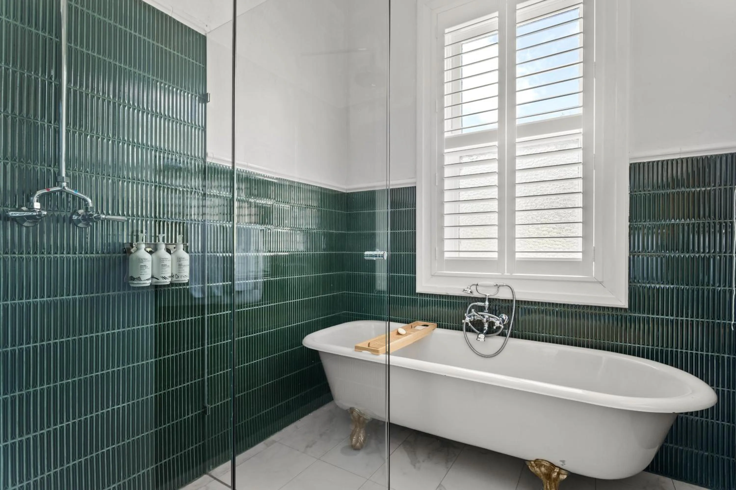 Shower in The Robertson Hotel