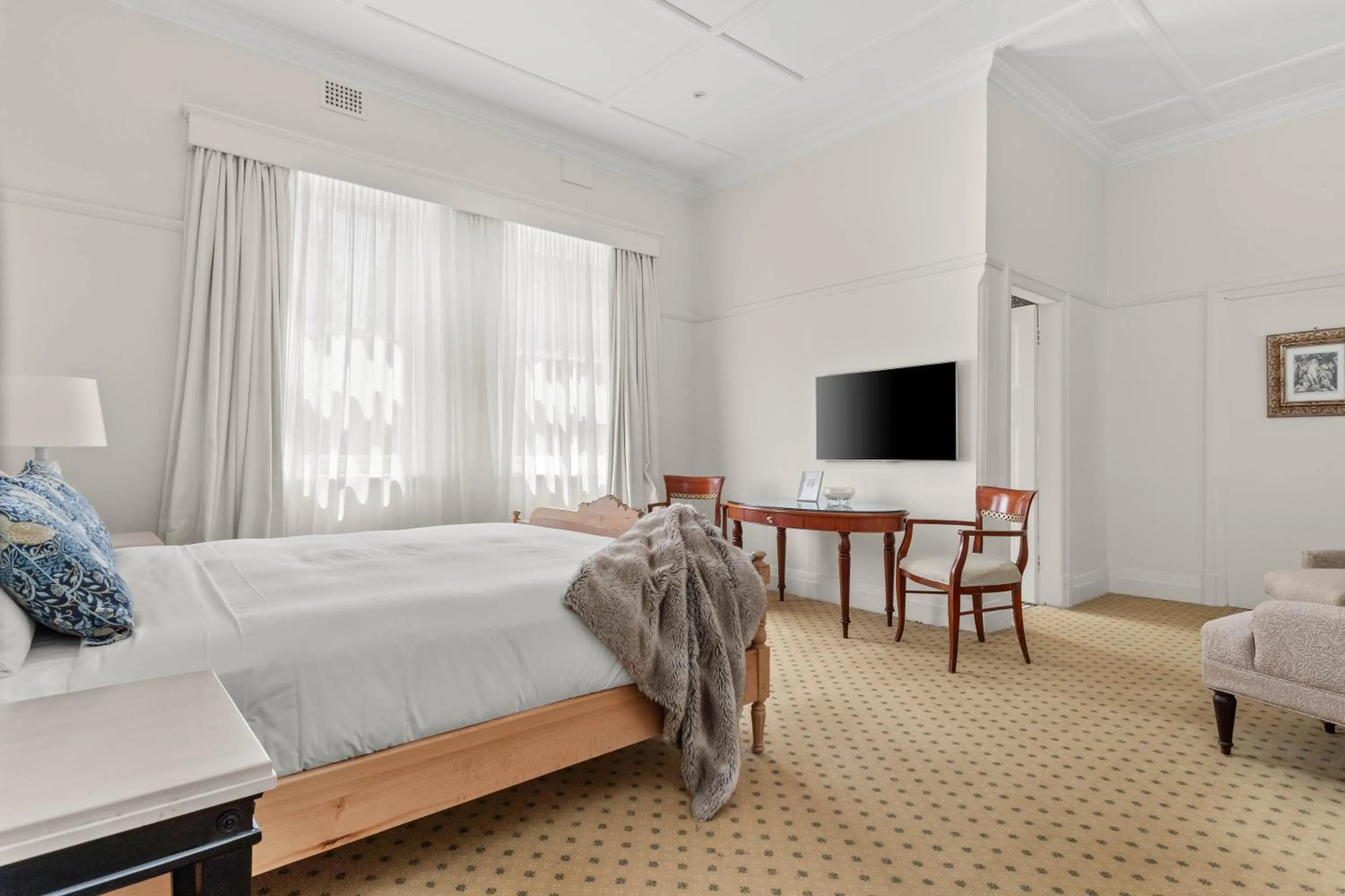 Bedroom in The Robertson Hotel