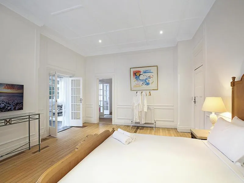 Bed in The Robertson Hotel