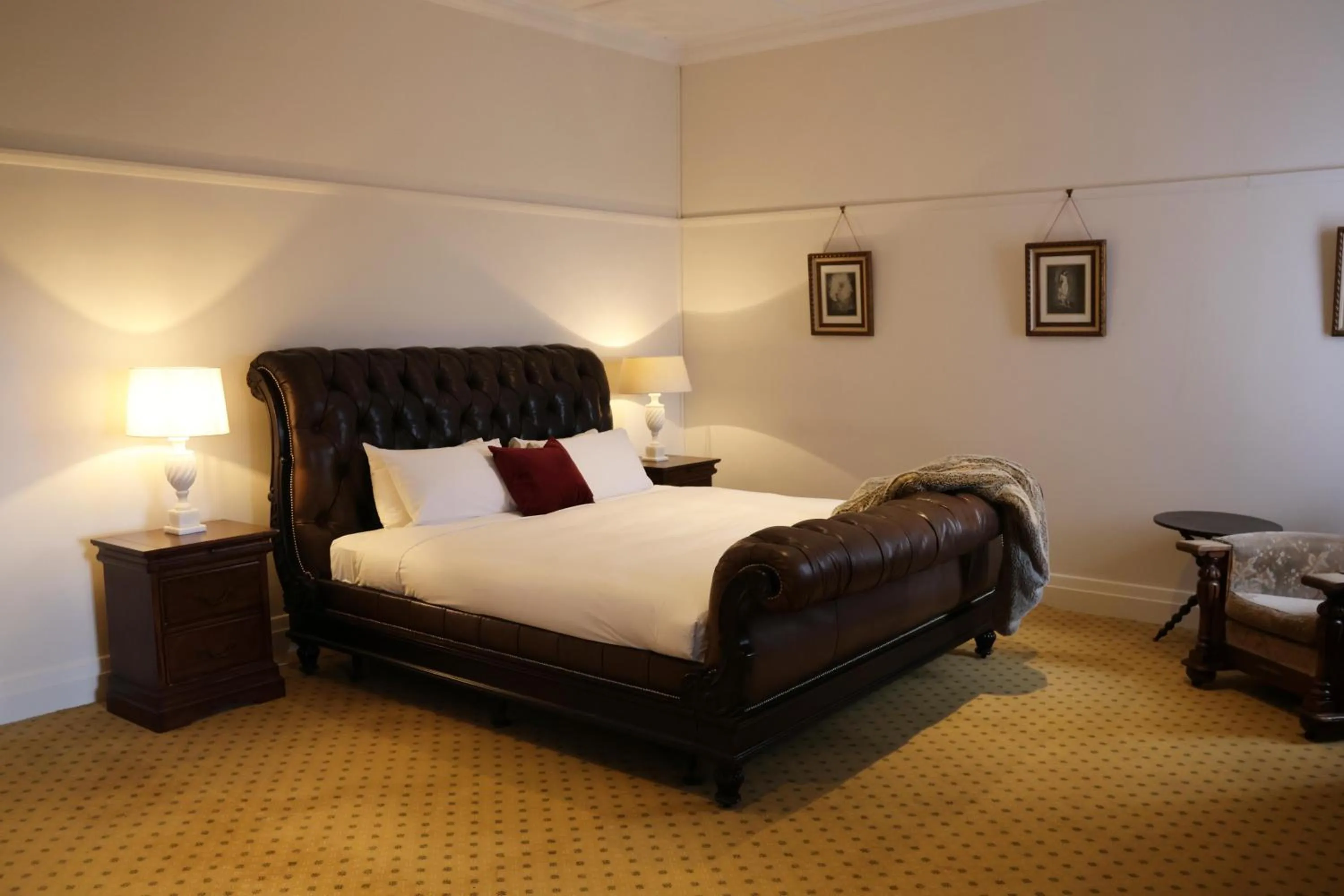 Bedroom, Bed in The Robertson Hotel