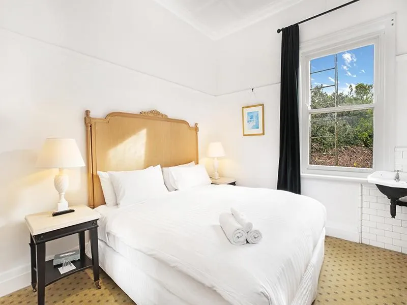 Bed in The Robertson Hotel