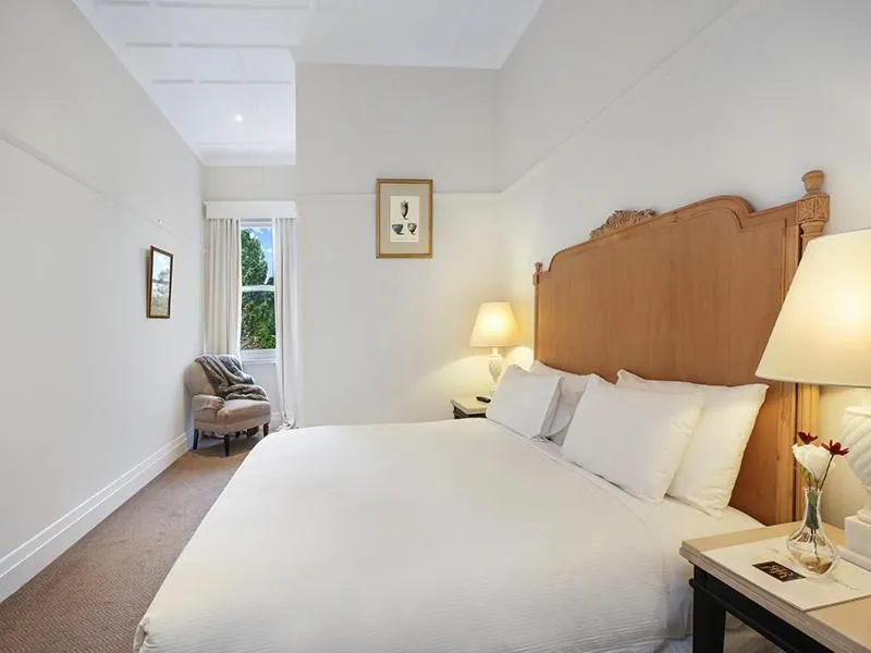 Bed in The Robertson Hotel