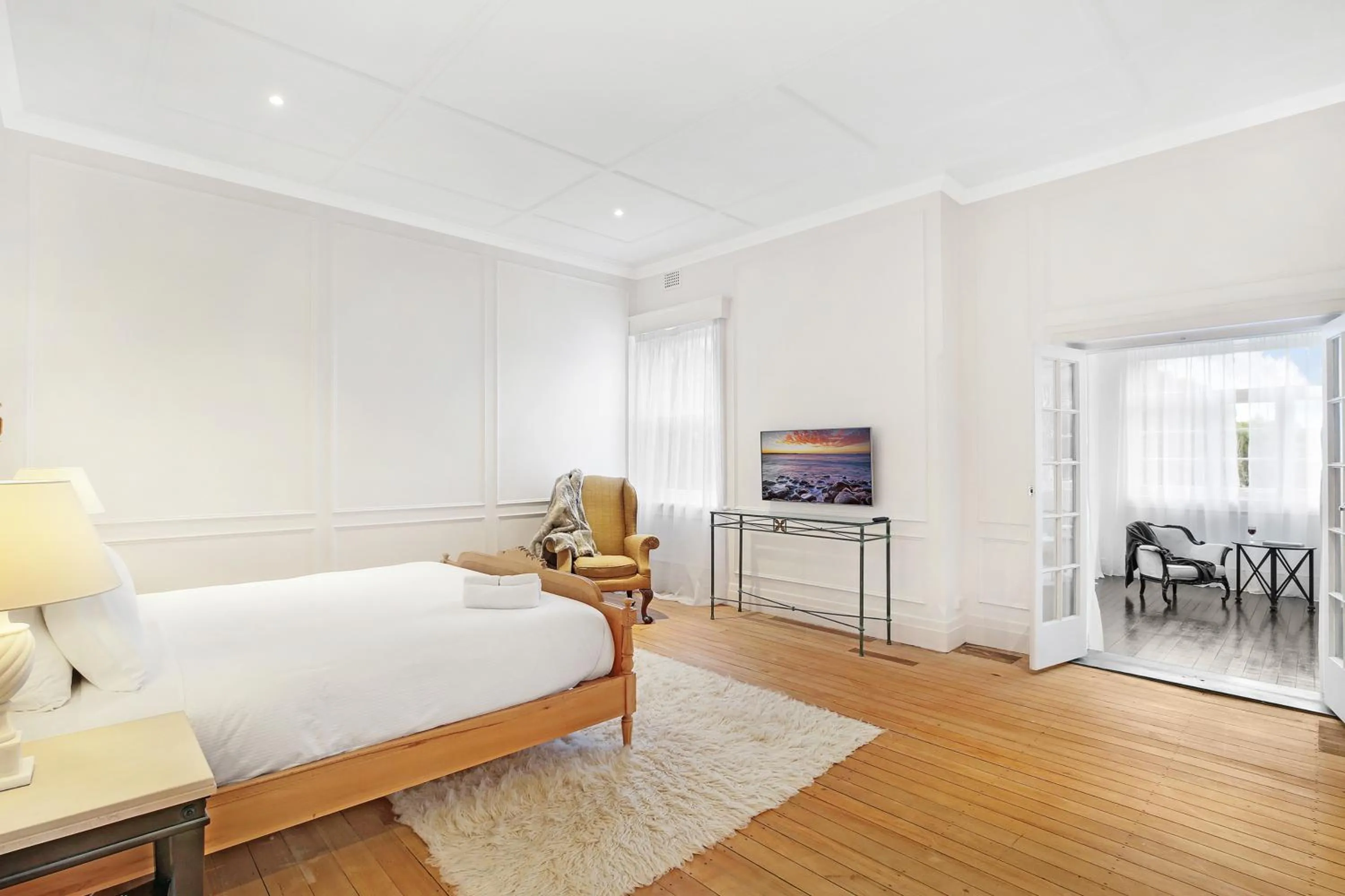 Bed in The Robertson Hotel