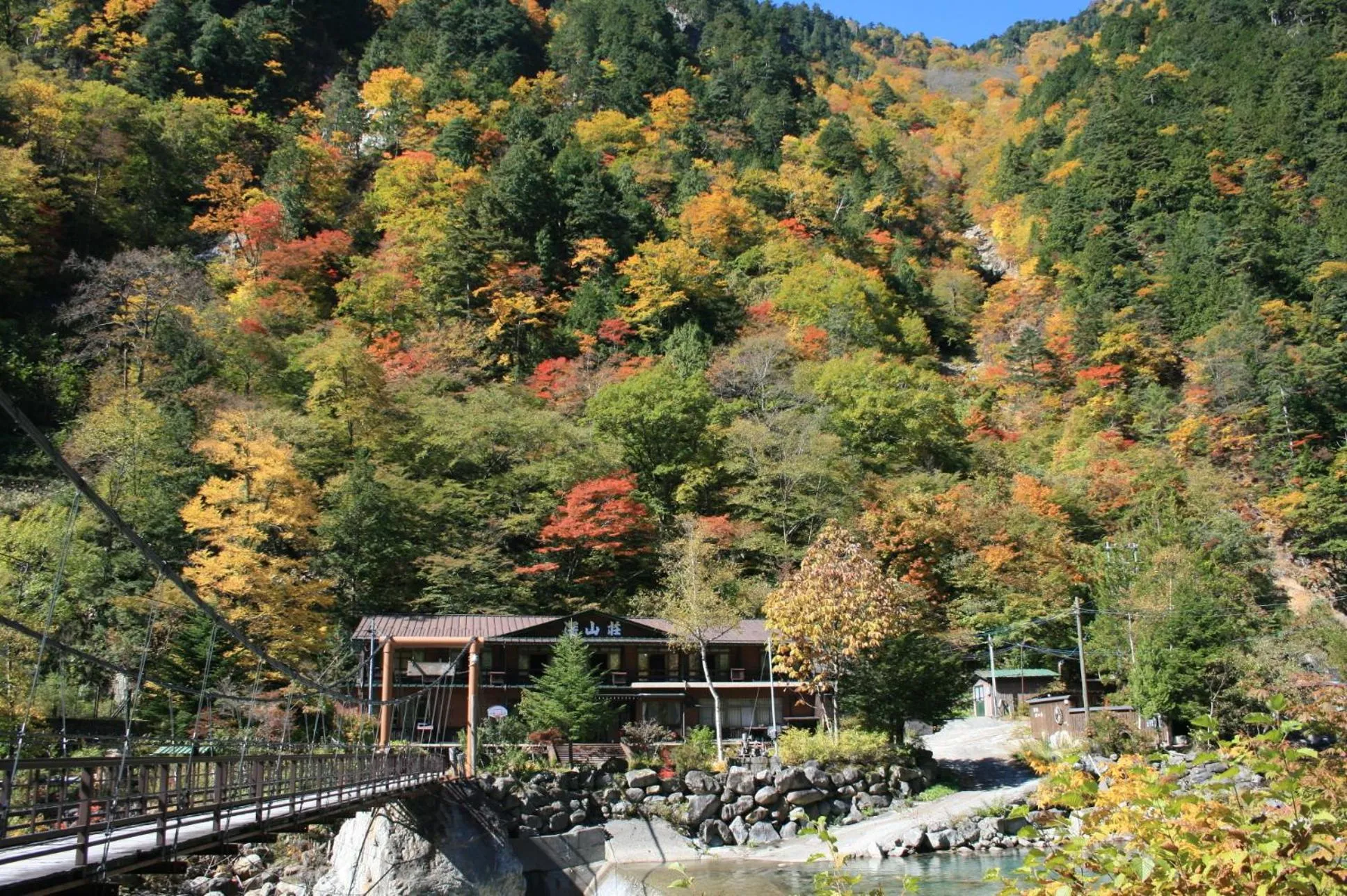 Facade/entrance in Shinzanso