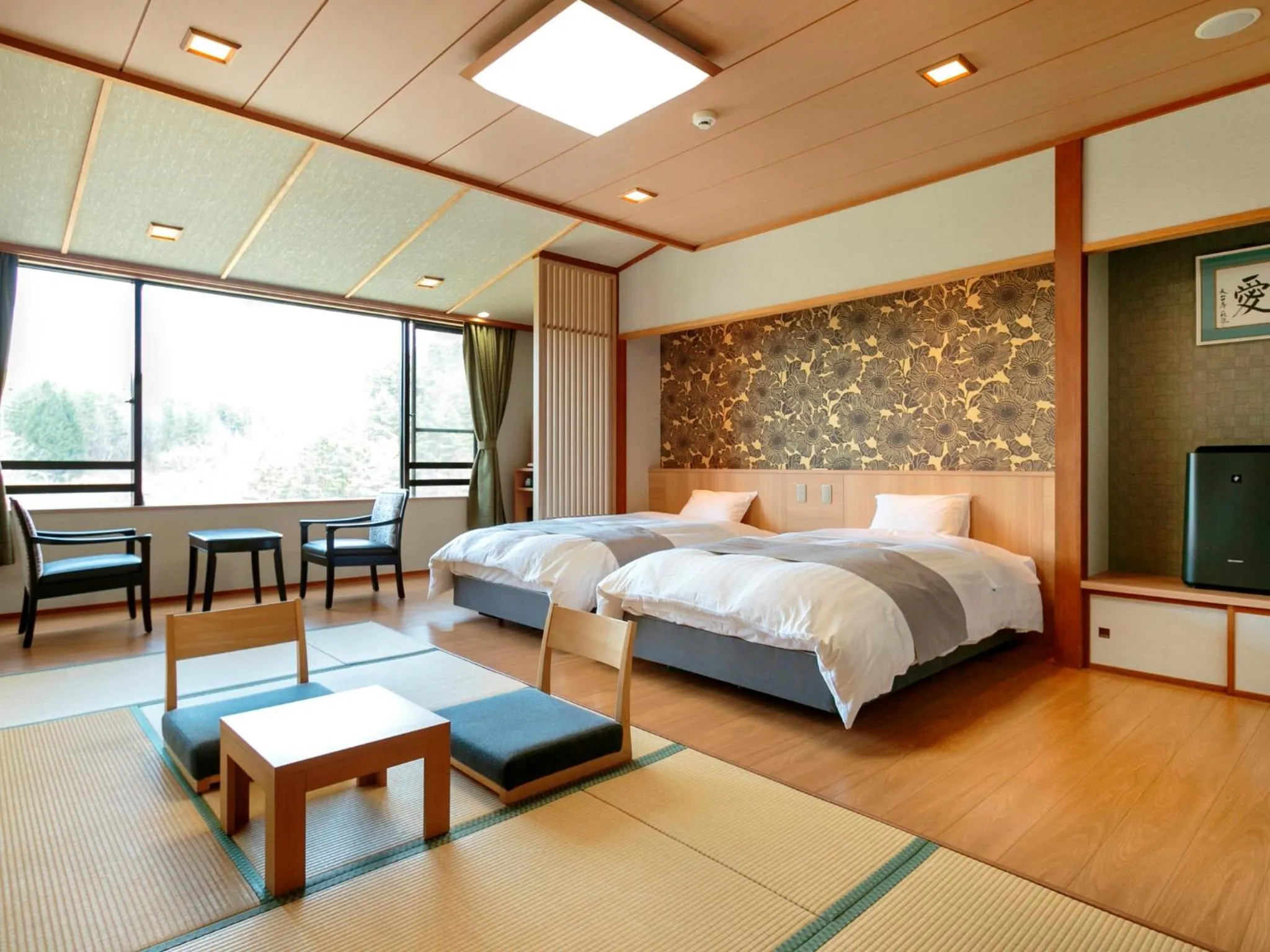 Photo of the whole room, Bed in Seiryukaku