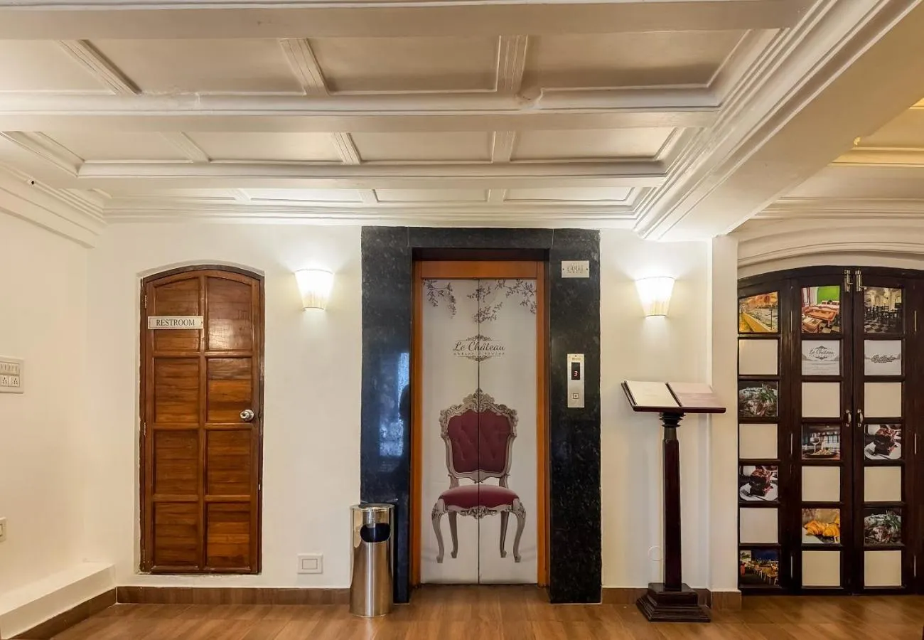 elevator in Le Chateau