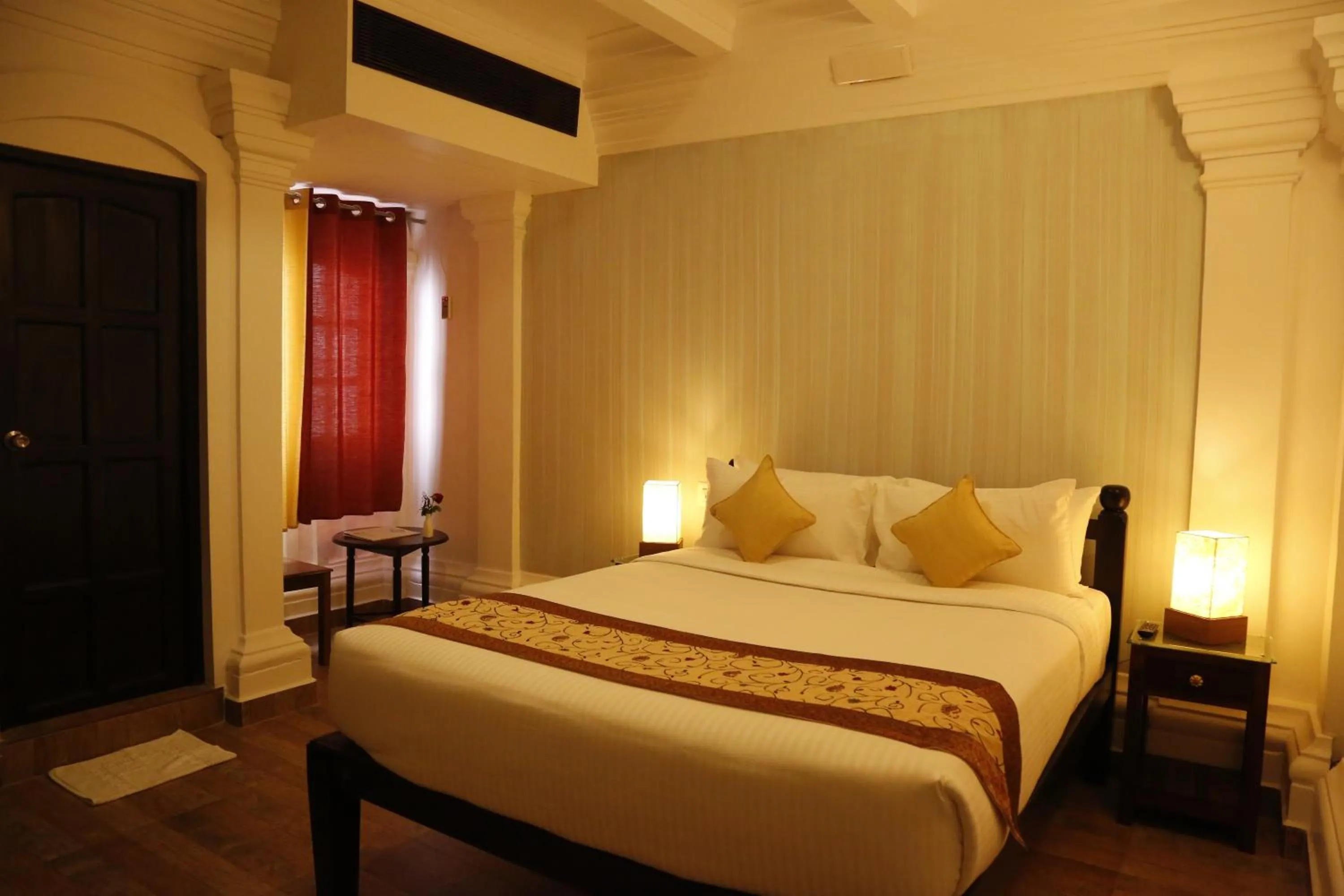 cot, Bed in Le Chateau