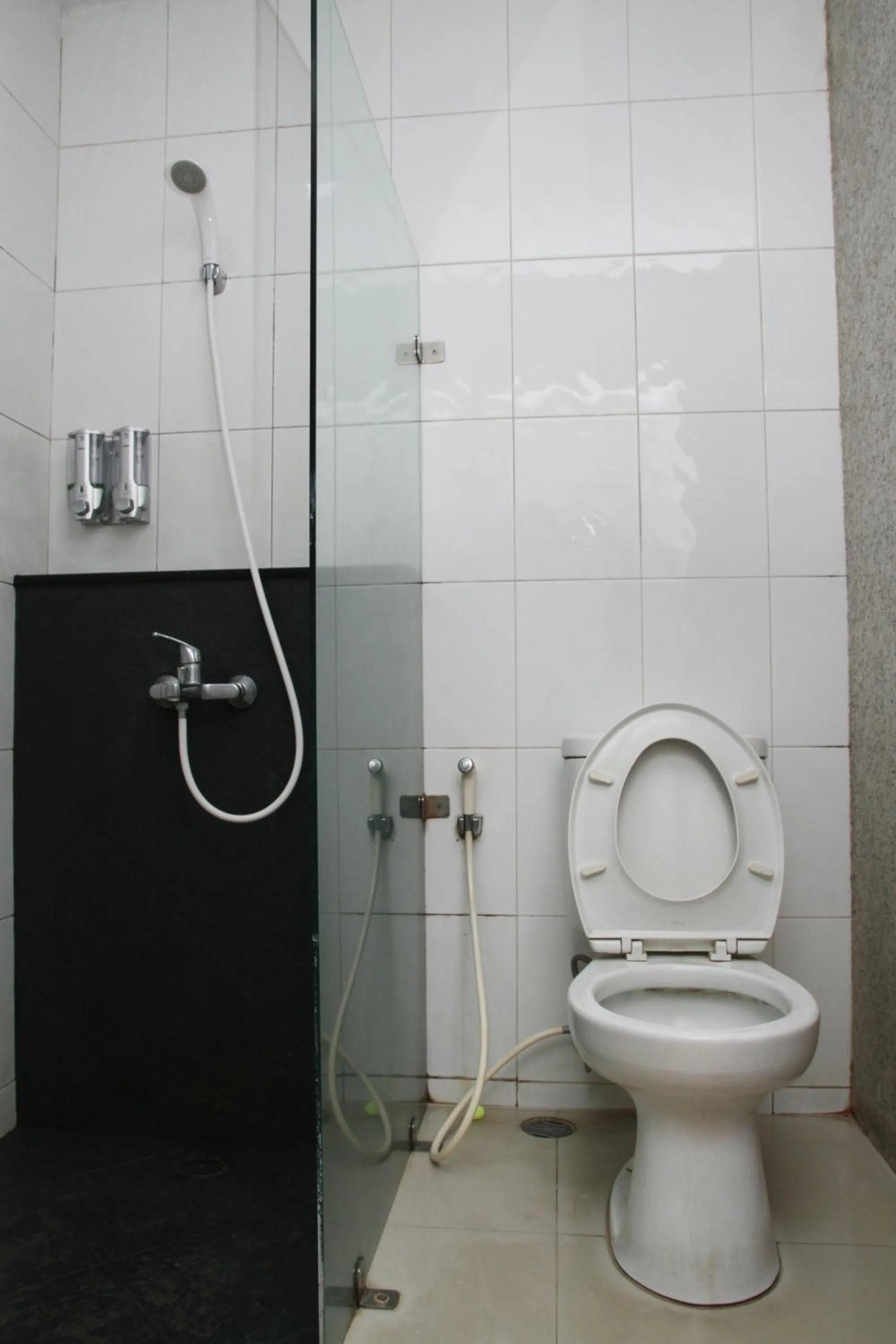 Bathroom in Wirton Hotel