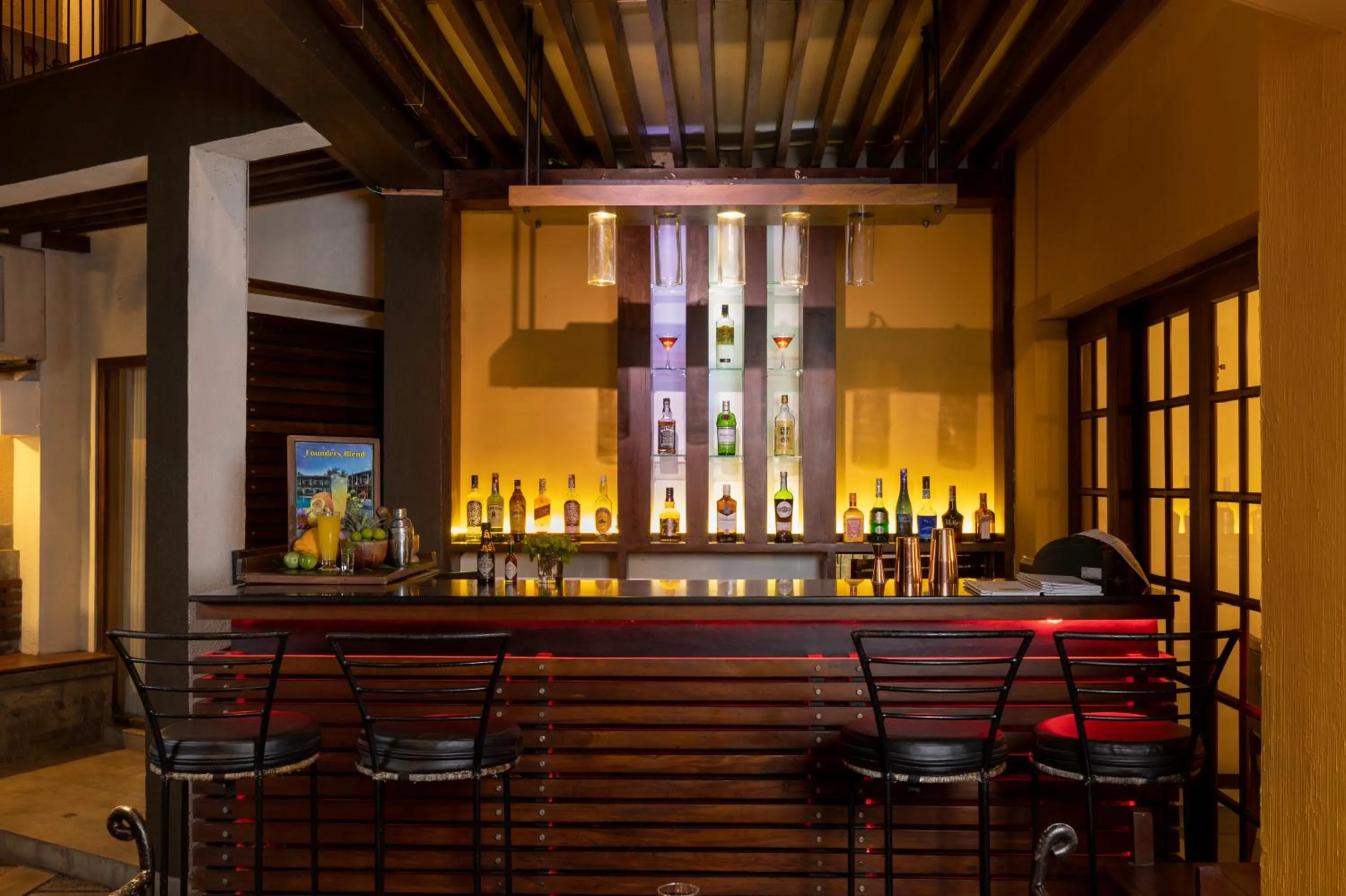 Lounge or bar in Kithala Resort - Thema Collection